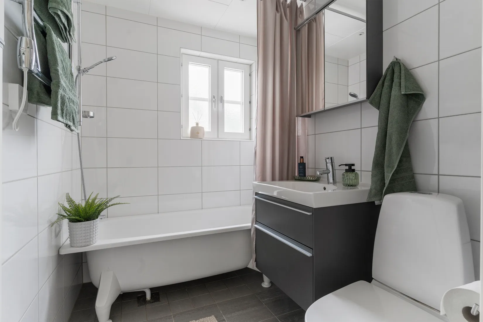 Bostadsrätt, Bäckeforsgatan 34, Skogshöjden, Trollhättan