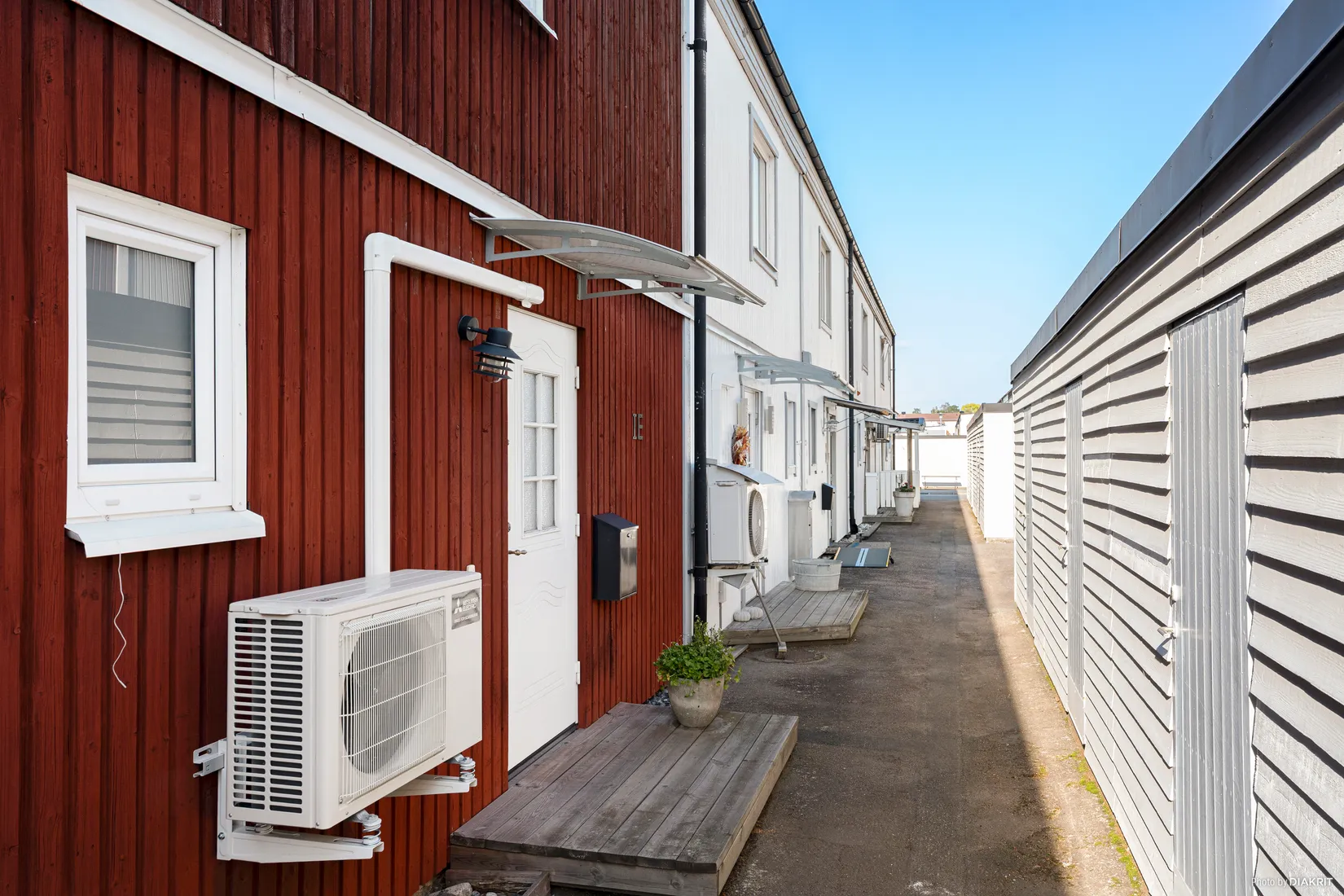 Radhus, Albert Målares väg 1E, Täby Kyrkby, Täby