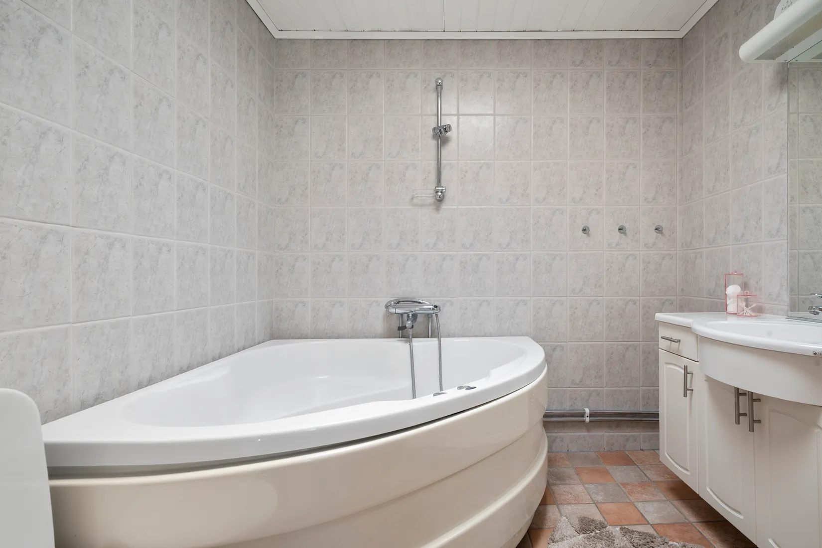 Radhus, Bivägen 15, Björkhaga, Österåker