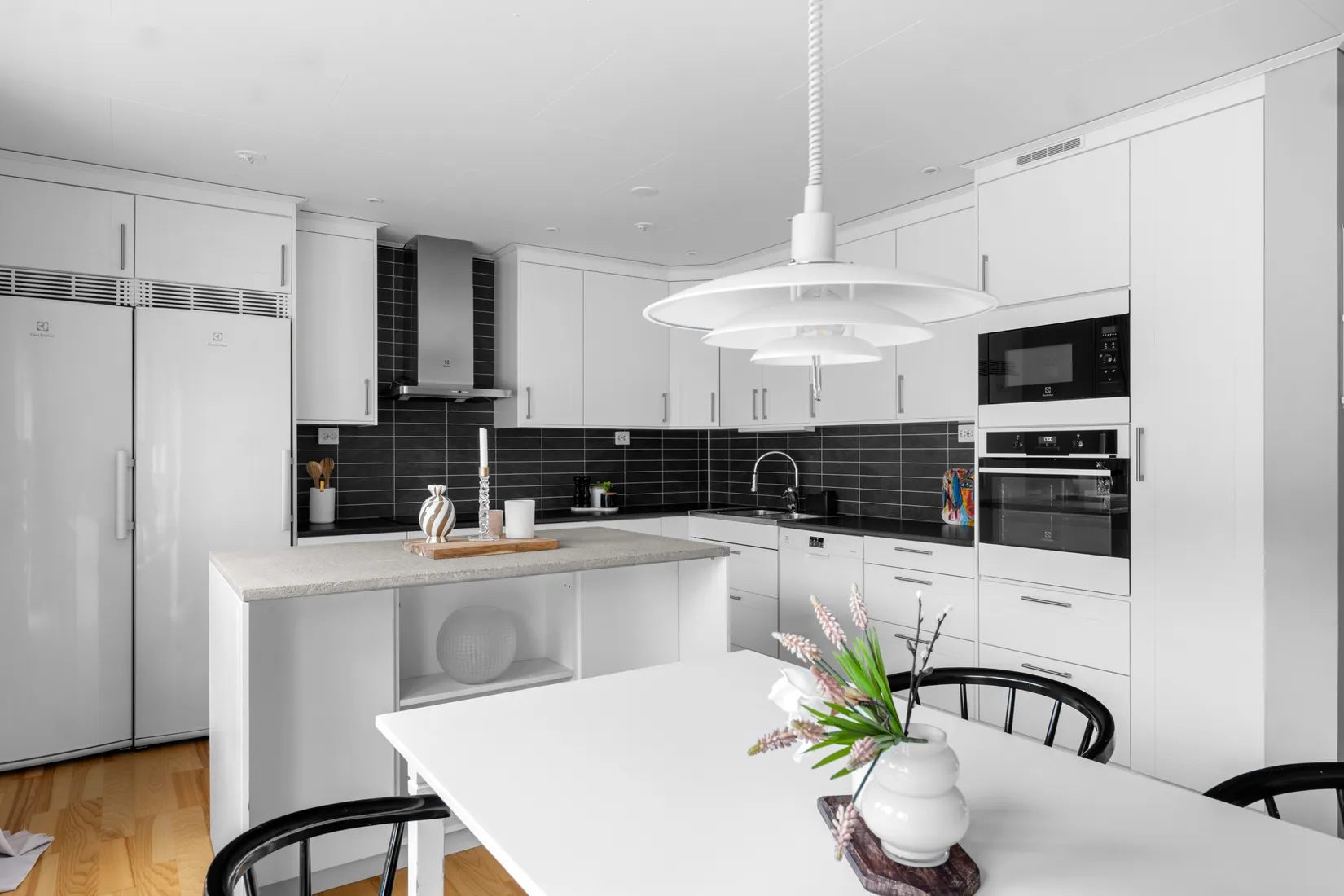 Radhus, Hillersjövägen 2R, Nynäshamn Stora vika, Nynäshamn
