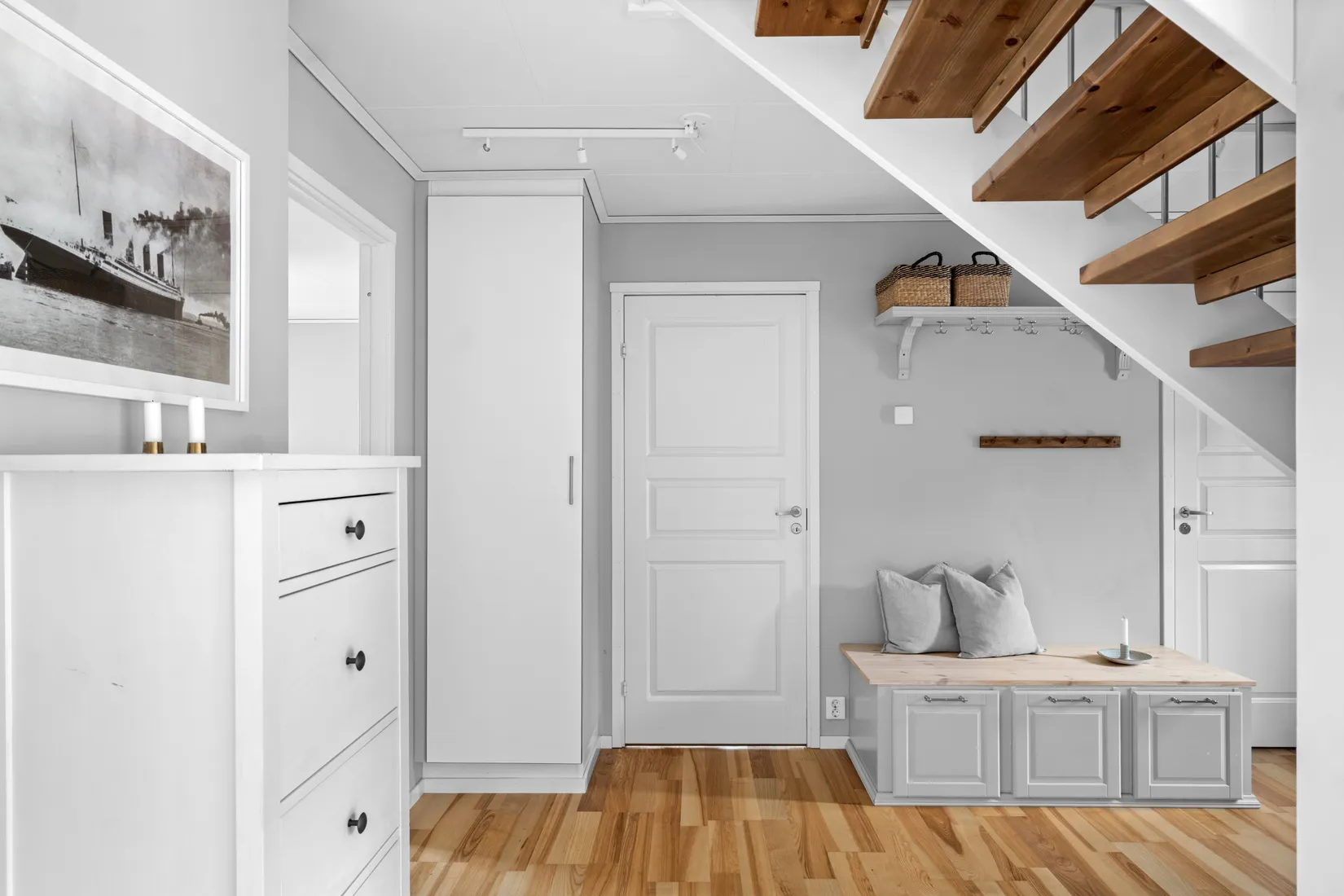 Radhus, Hillersjövägen 2R, Nynäshamn Stora vika, Nynäshamn
