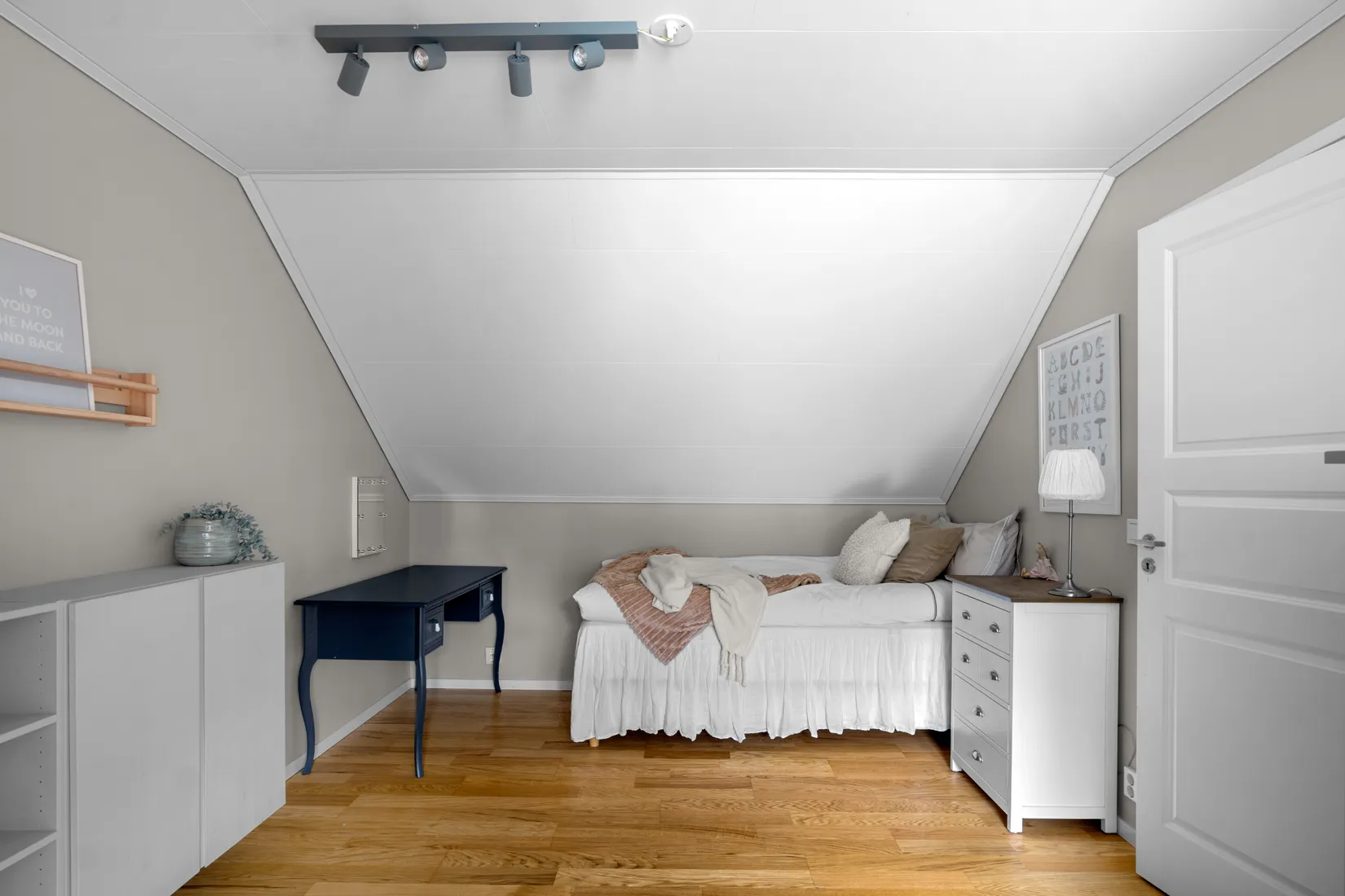 Radhus, Hillersjövägen 2R, Nynäshamn Stora vika, Nynäshamn