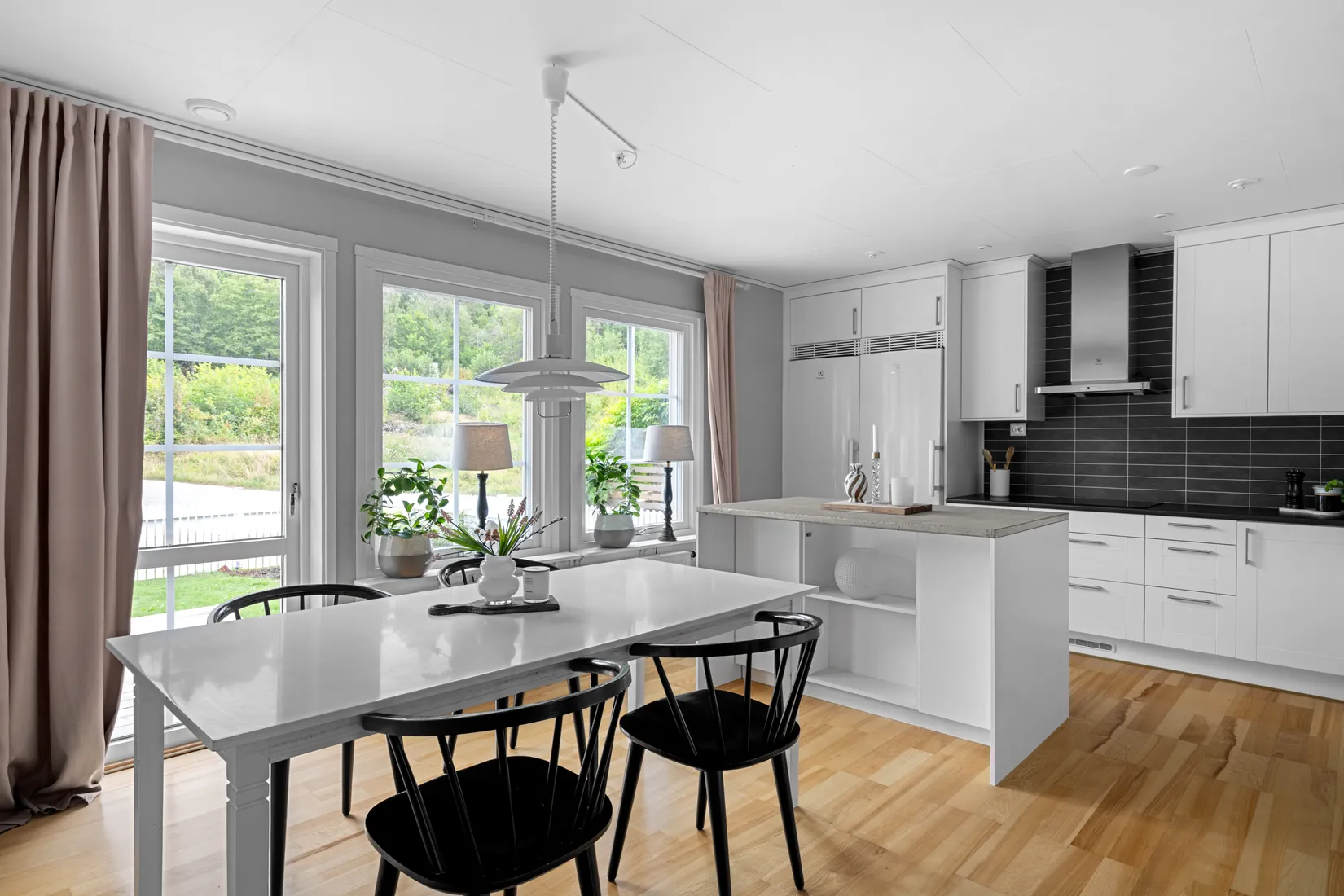 Radhus, Hillersjövägen 2R, Nynäshamn Stora vika, Nynäshamn