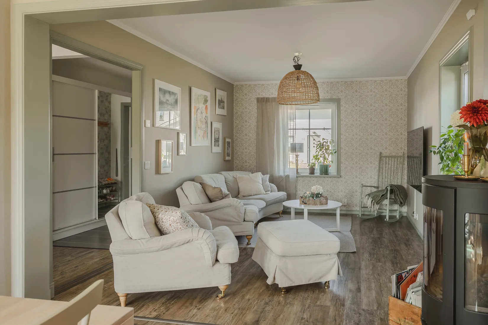 Radhus, Västra Rosenlundsvägen 38, Lövnäs, Hammarö