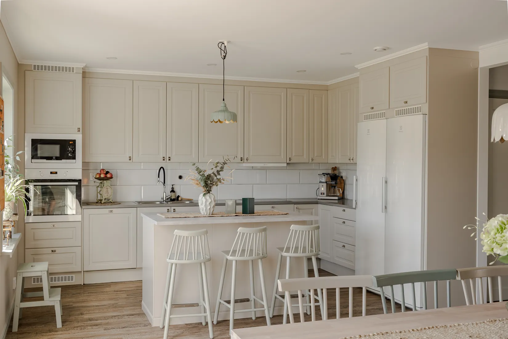 Radhus, Västra Rosenlundsvägen 38, Lövnäs, Hammarö