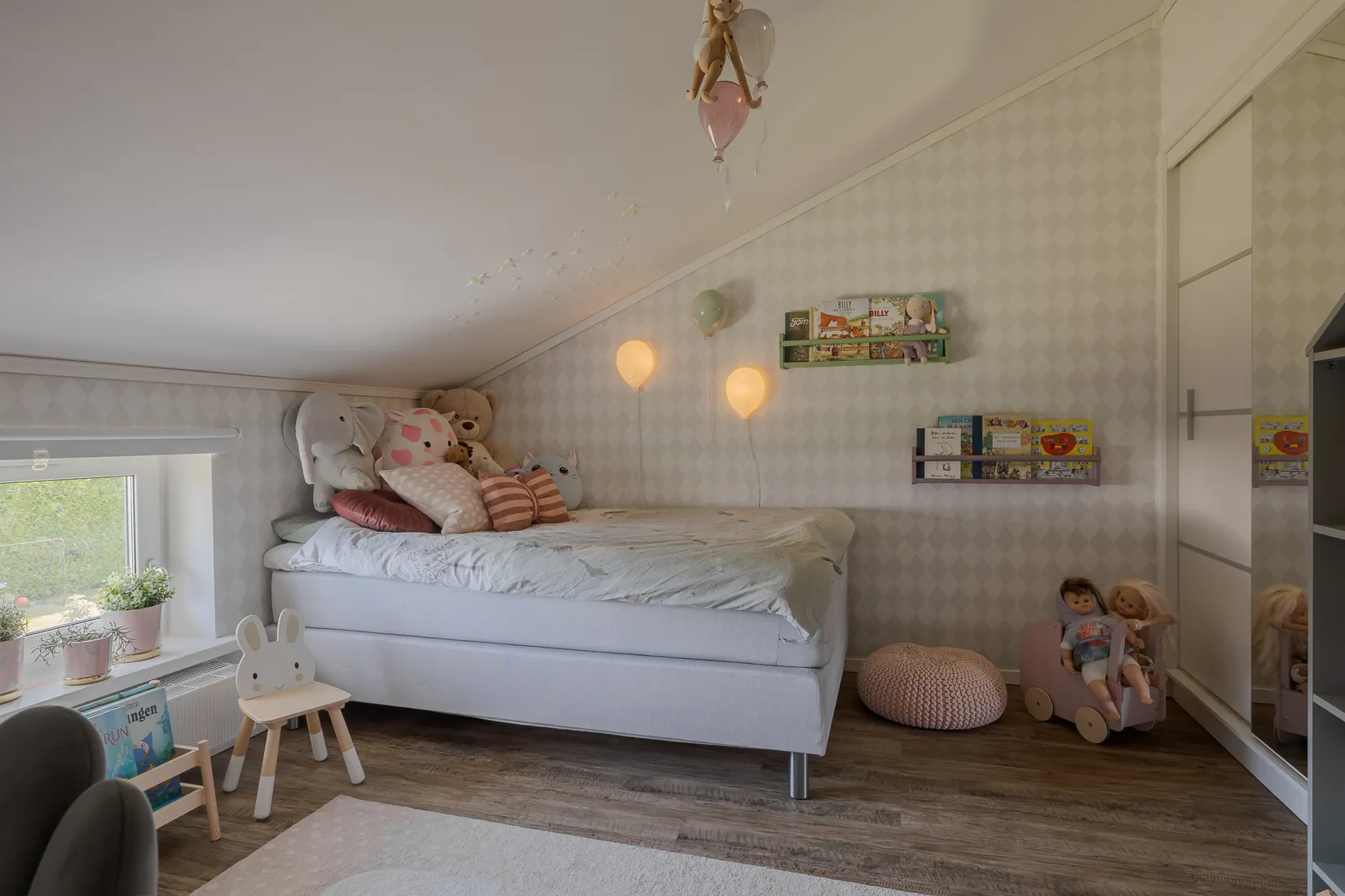 Radhus, Västra Rosenlundsvägen 38, Lövnäs, Hammarö