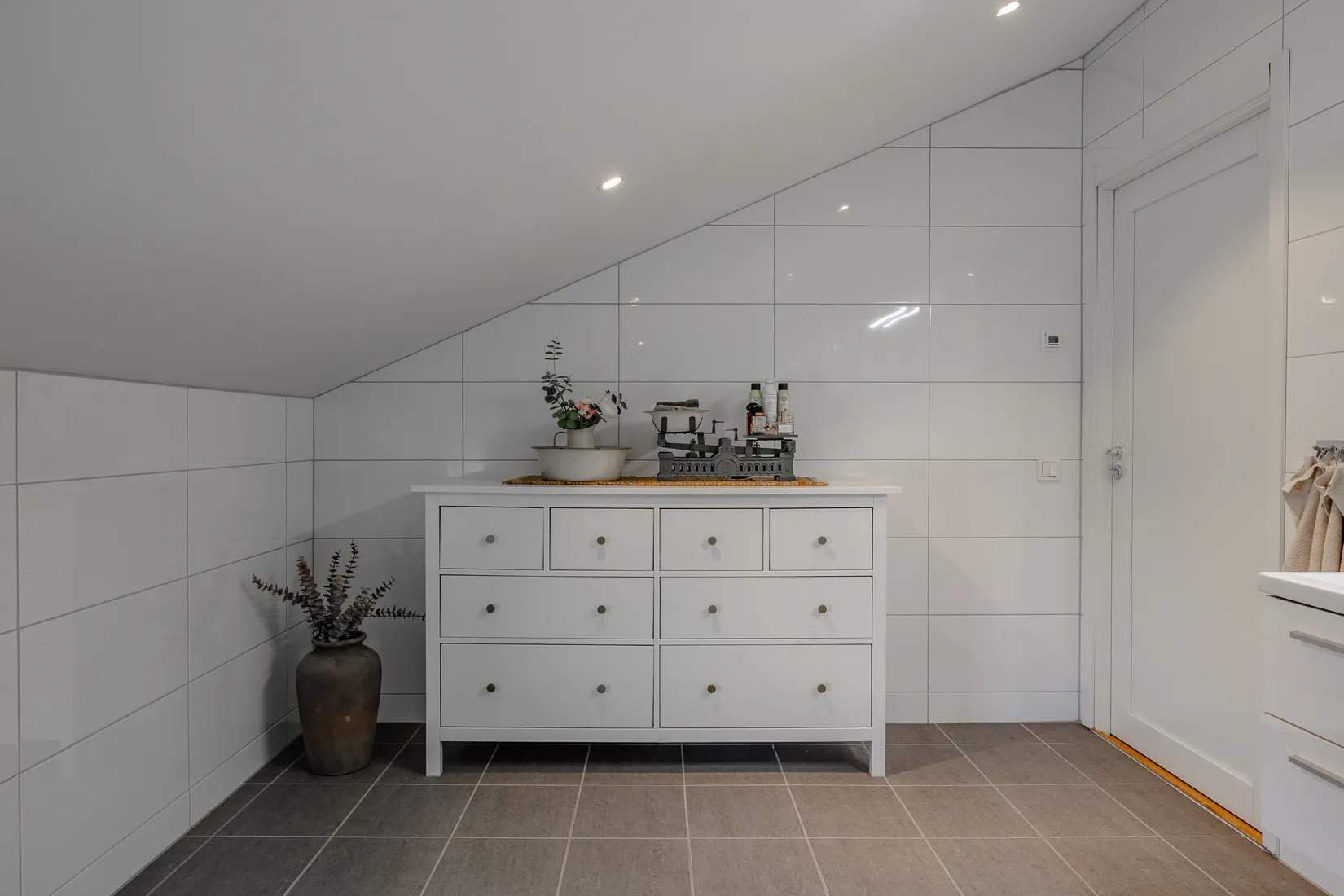 Radhus, Västra Rosenlundsvägen 38, Lövnäs, Hammarö