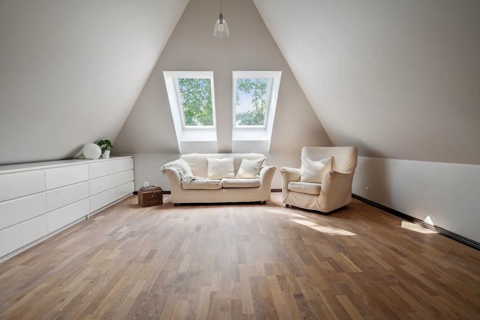 Villa, Orionvägen 95B, Skälby, Järfälla