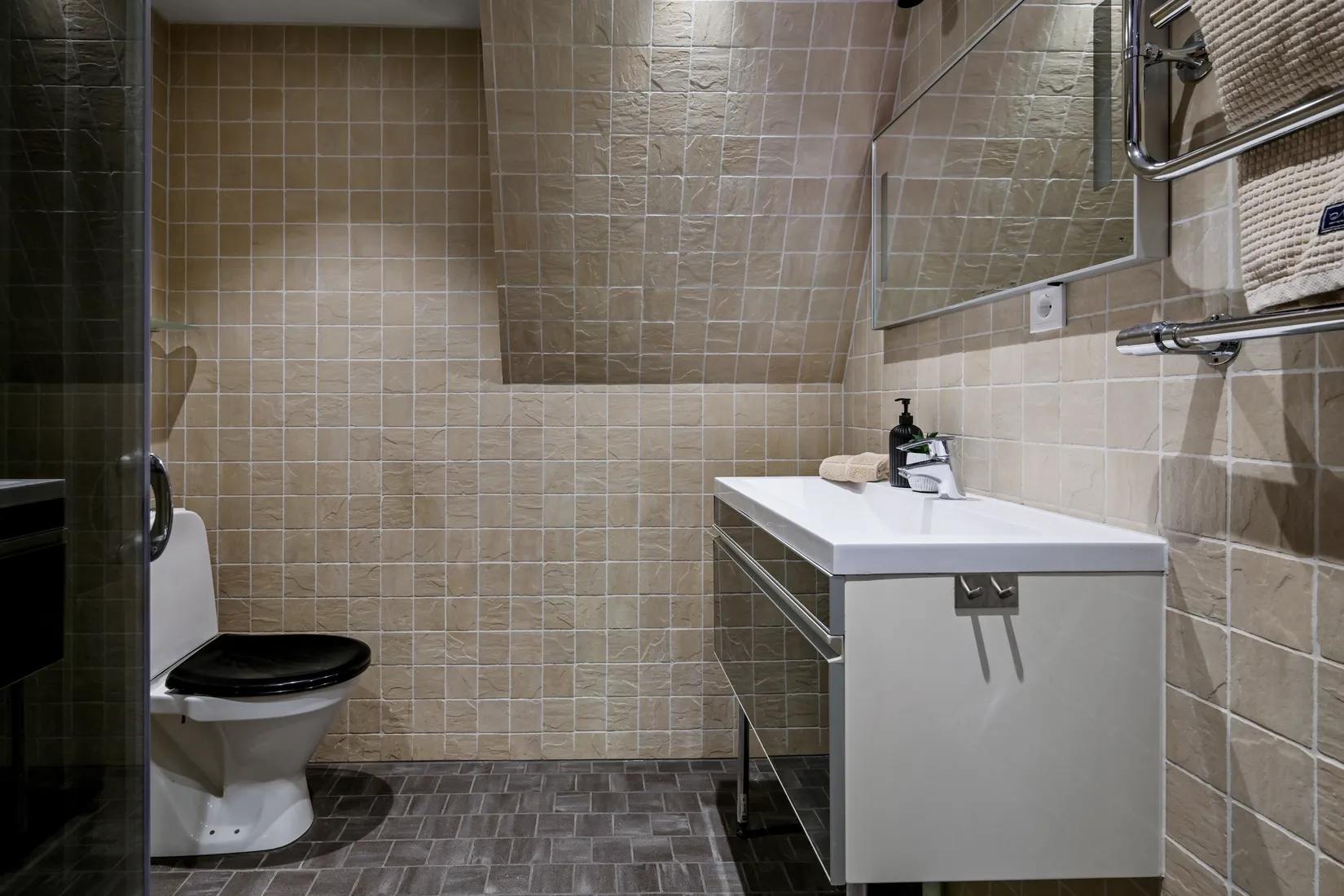 Villa, Orionvägen 95B, Skälby, Järfälla