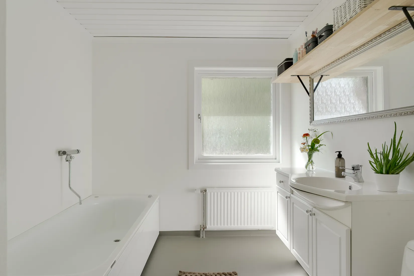 Villa, Midsommarvägen 10, Vingåker