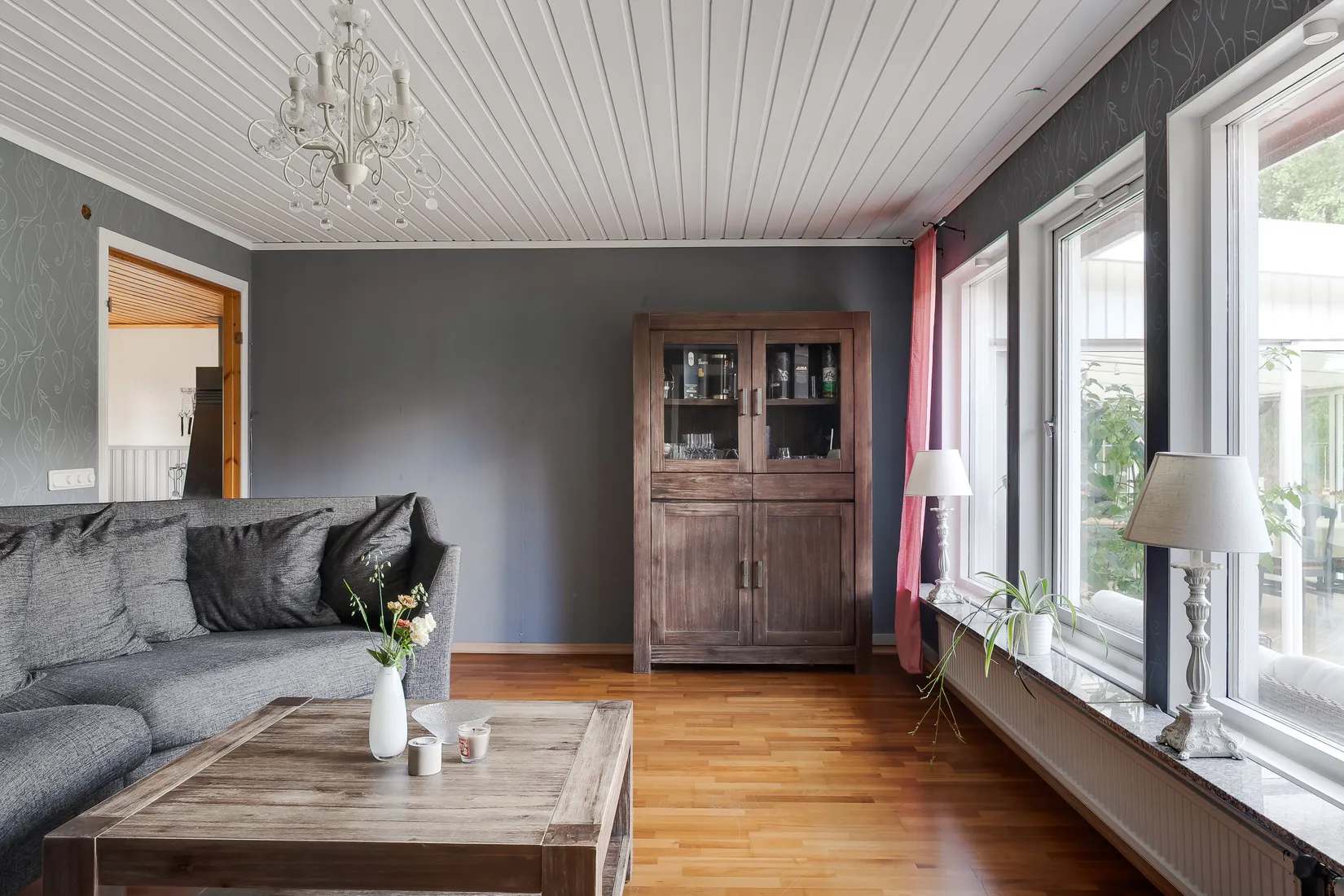 Villa, Midsommarvägen 10, Vingåker