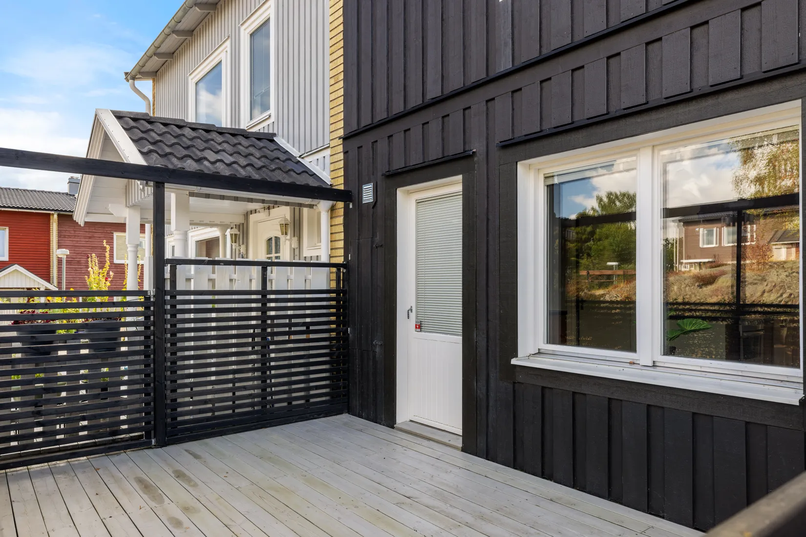 Radhus, Högholmsgränd 35, Skärholmen, Stockholm