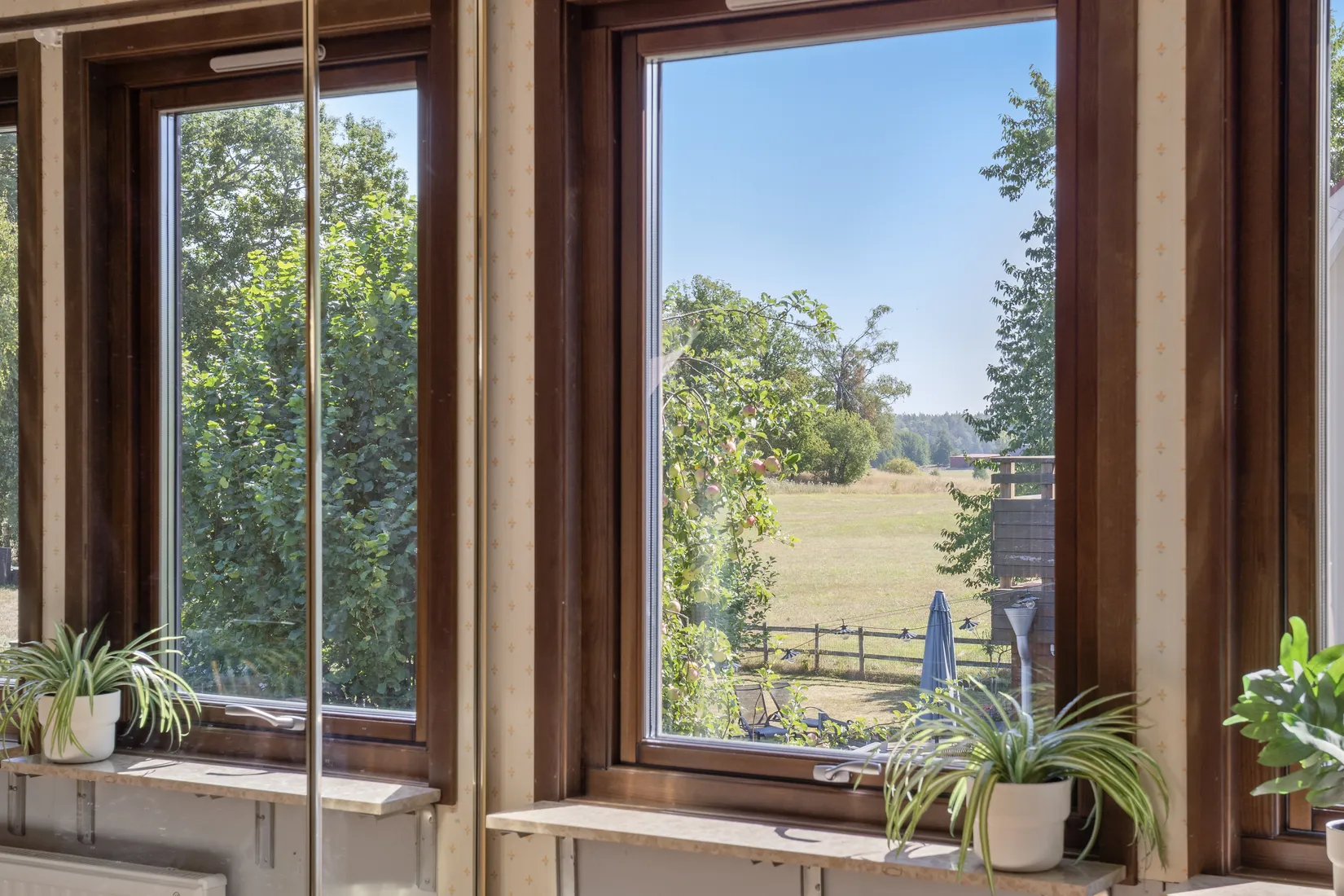 Villa, Solrosvägen 6, Kallhälls Villastad, Järfälla
