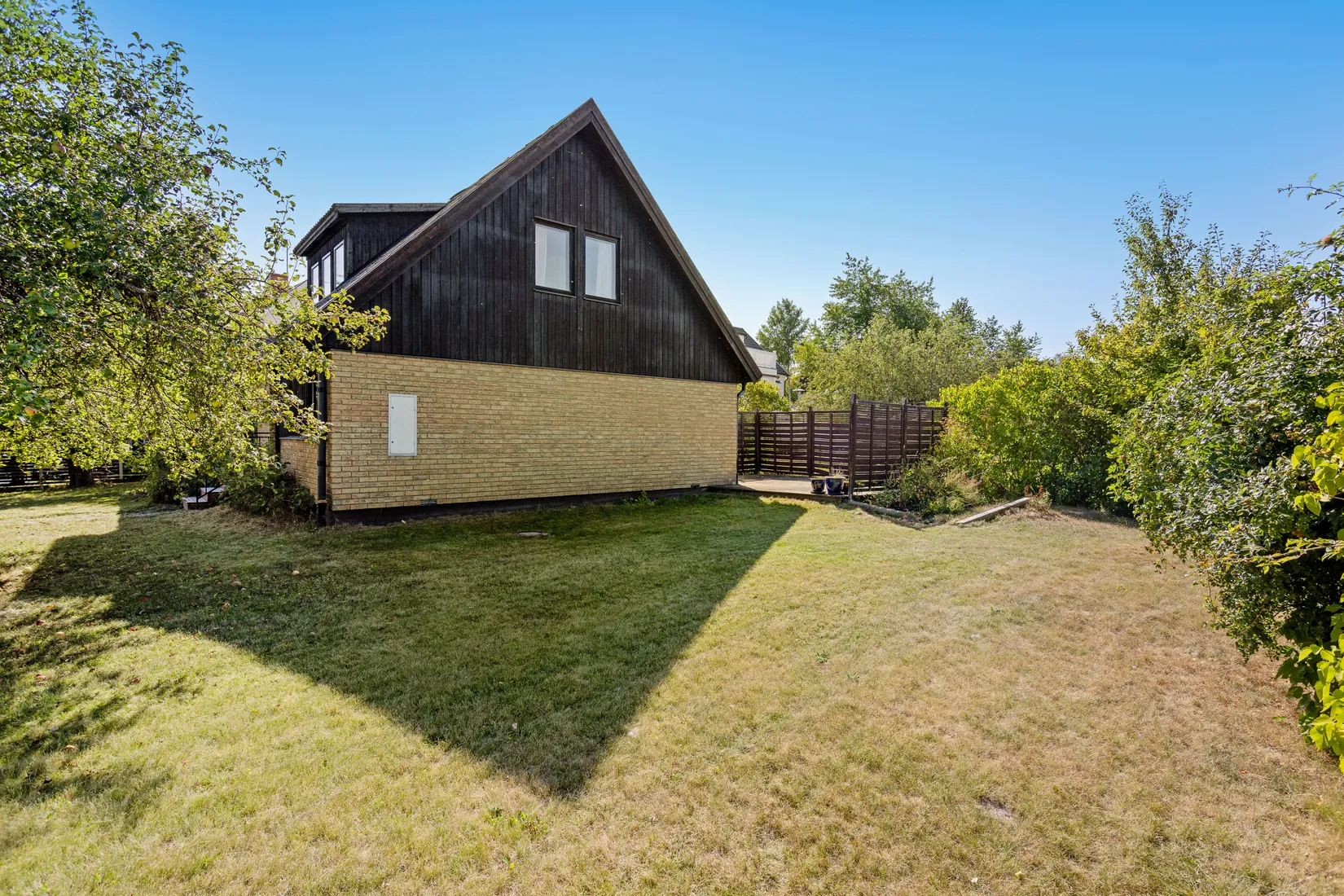 Villa, Solrosvägen 6, Kallhälls Villastad, Järfälla