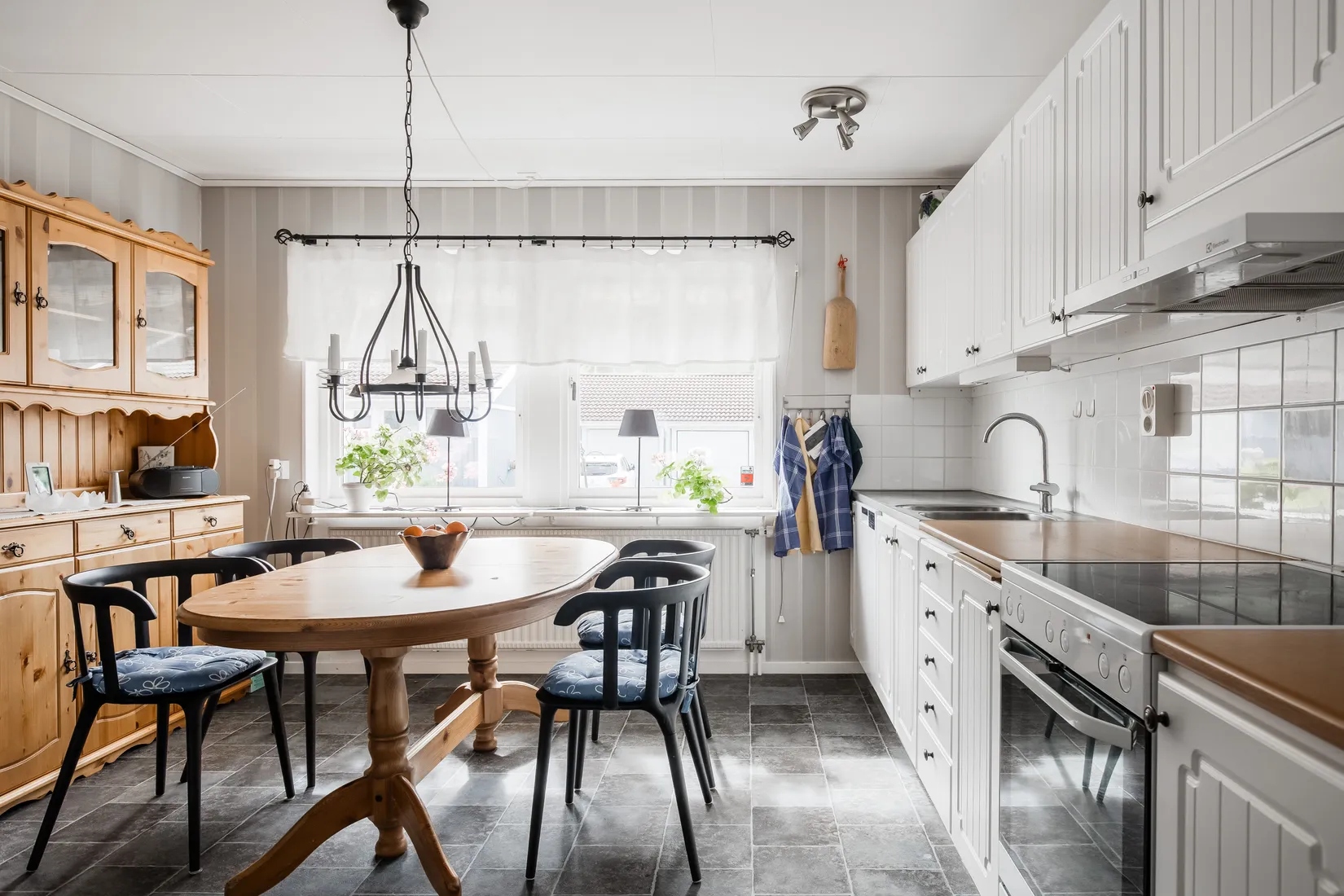 Radhus, Eneborgsvägen 15, Skövde