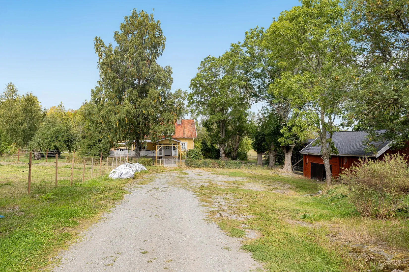 Gård/Skog, Biskopskulla-Högstena 5, Biskopskulla, Enköping