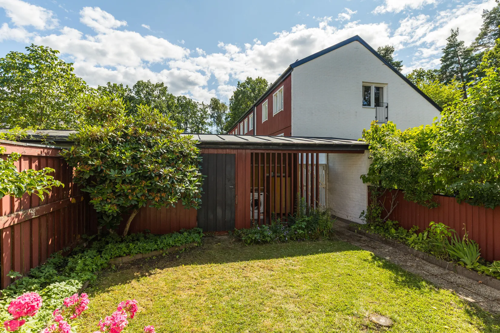 Radhus, Leverstadsvägen 77, Leverstad, Mariestad