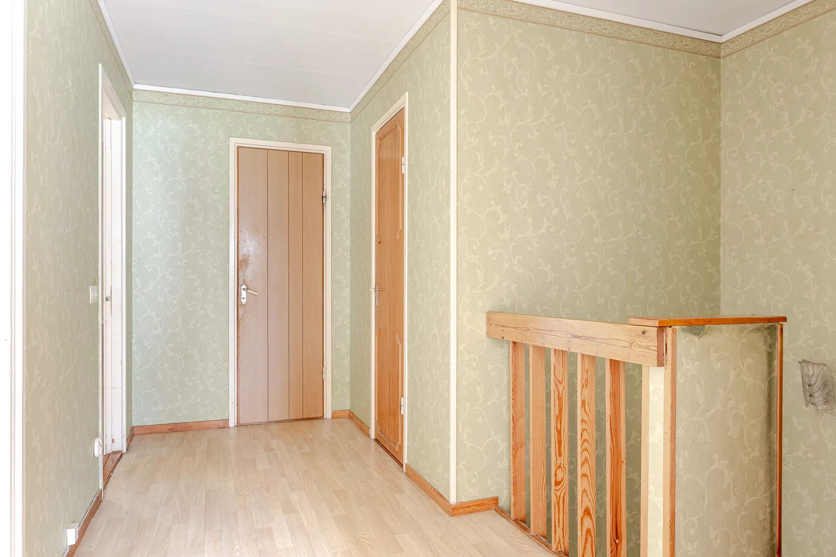 Radhus, Leverstadsvägen 77, Leverstad, Mariestad