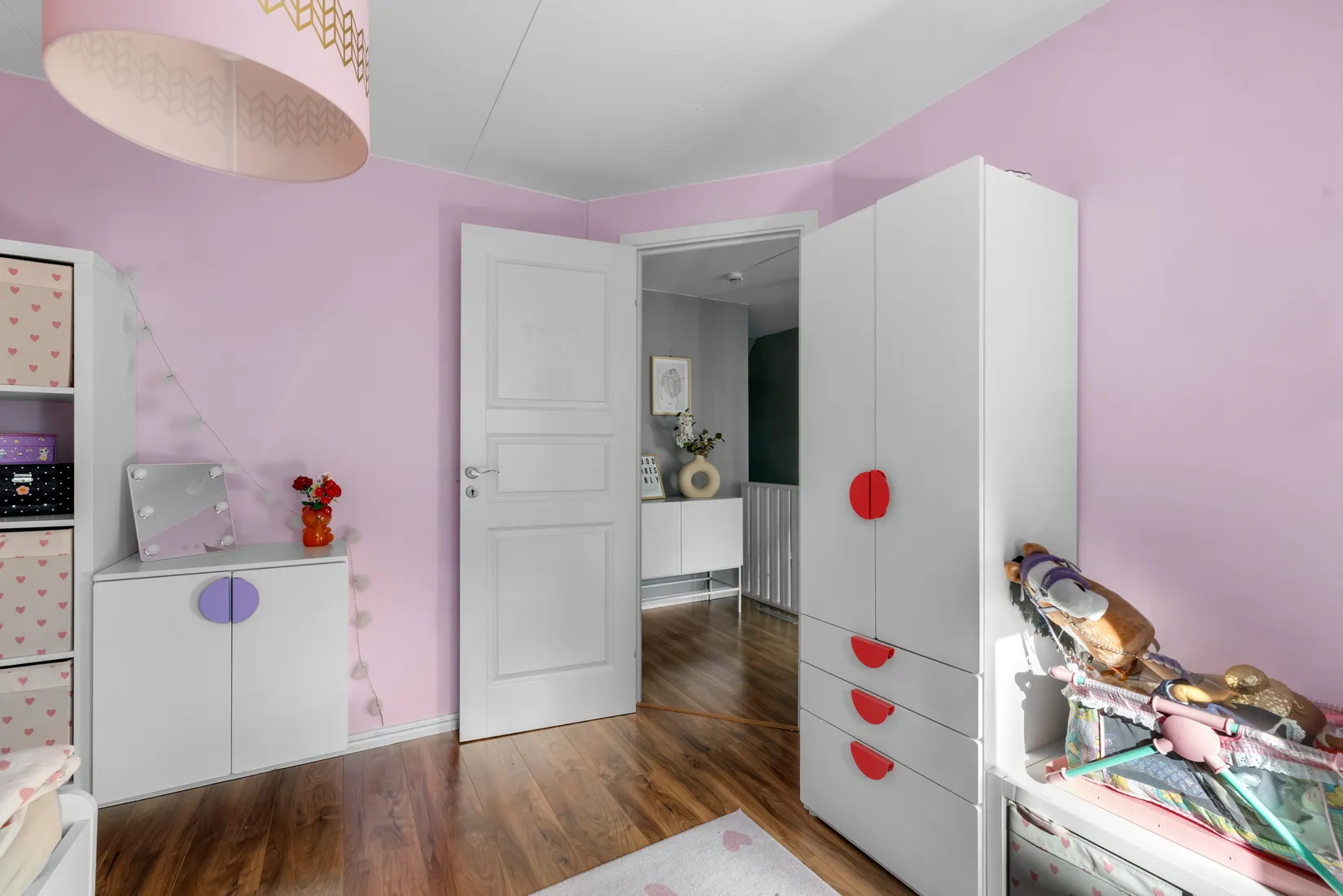 Radhus, Korpvägen 32, Tumba - Skäcklinge, Botkyrka