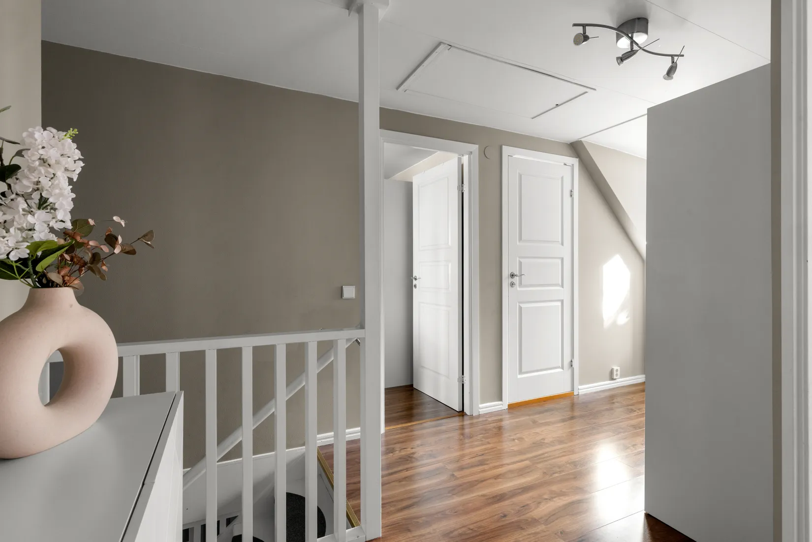 Radhus, Korpvägen 32, Tumba - Skäcklinge, Botkyrka