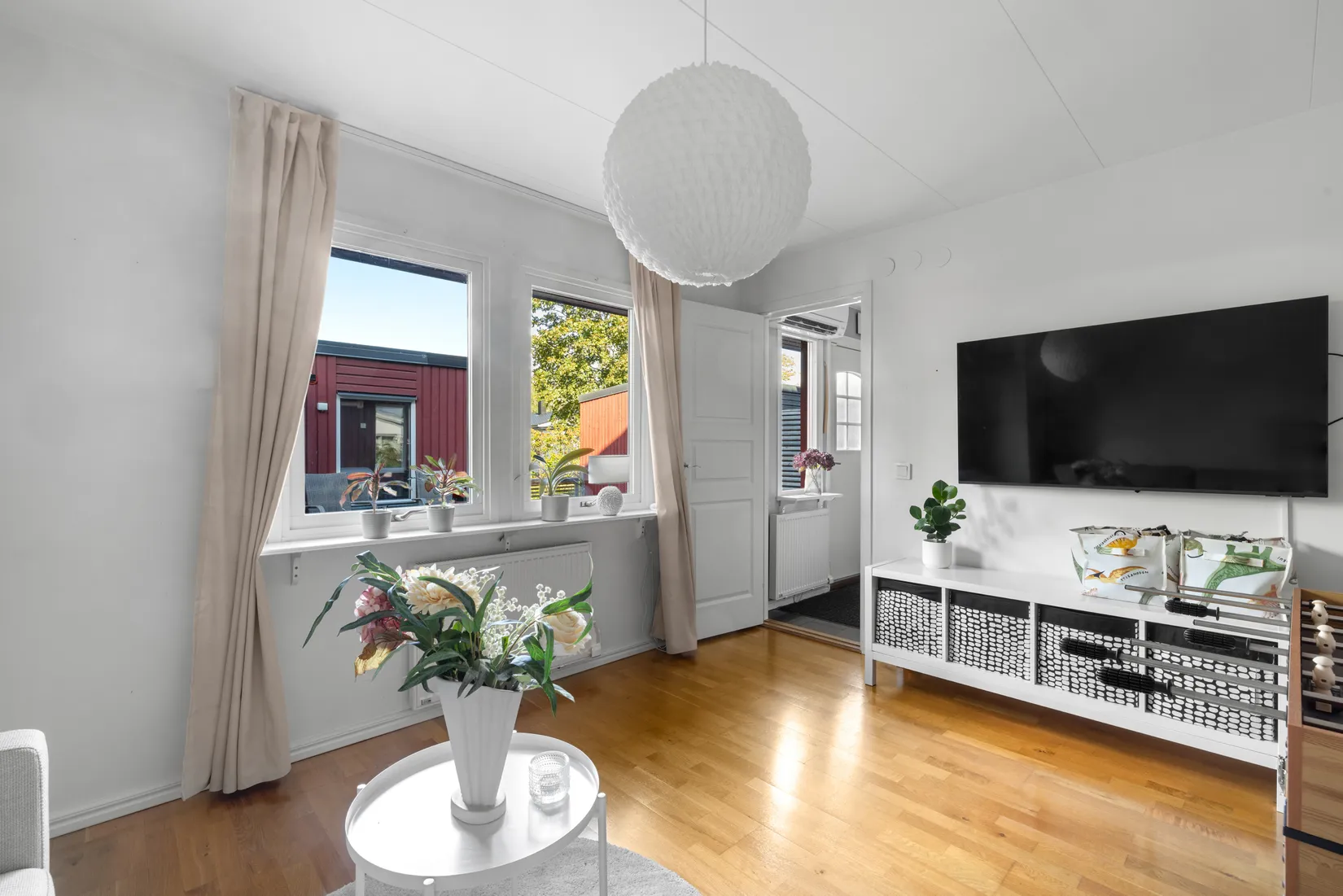 Radhus, Korpvägen 32, Tumba - Skäcklinge, Botkyrka