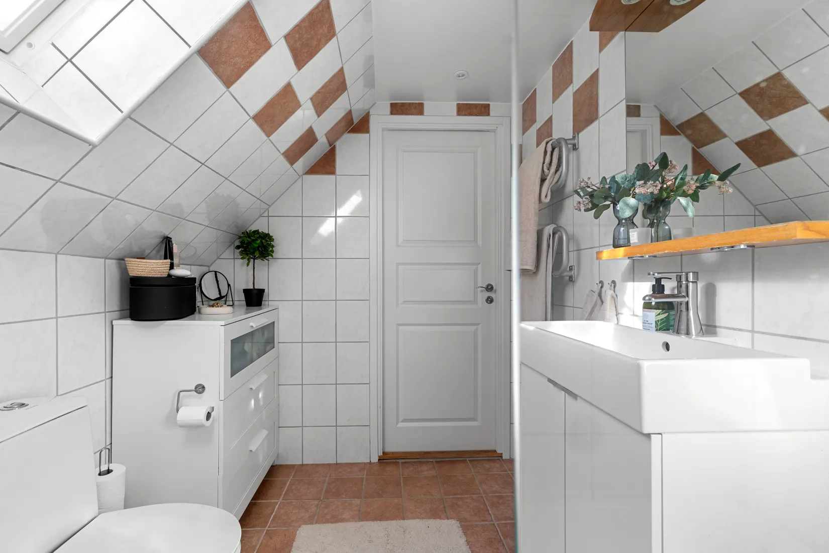 Radhus, Korpvägen 32, Tumba - Skäcklinge, Botkyrka