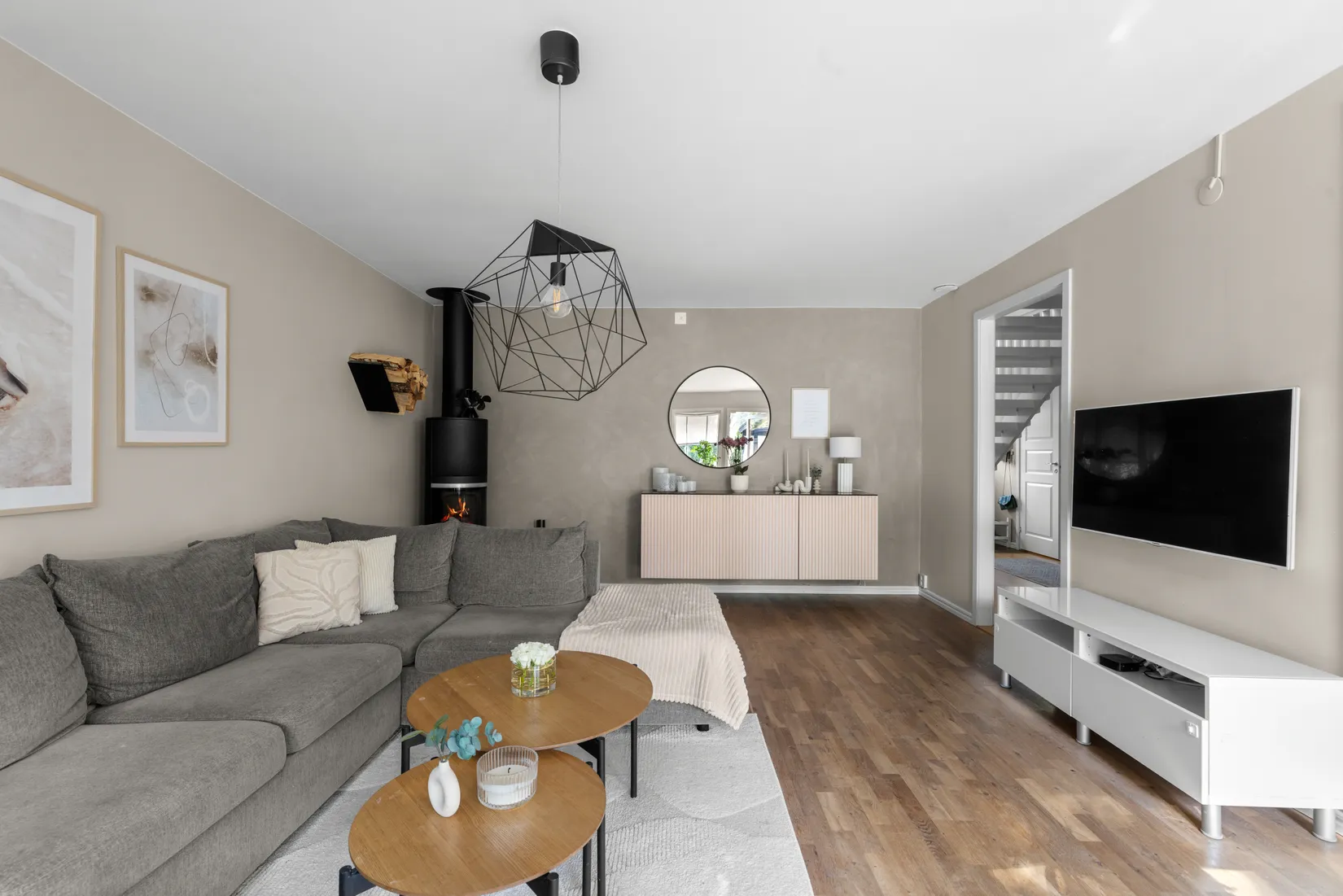 Radhus, Korpvägen 32, Tumba - Skäcklinge, Botkyrka