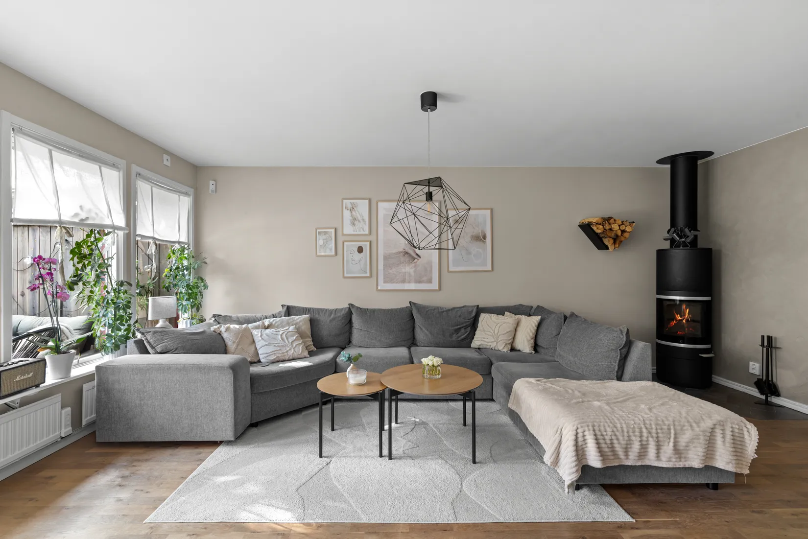 Radhus, Korpvägen 32, Tumba - Skäcklinge, Botkyrka