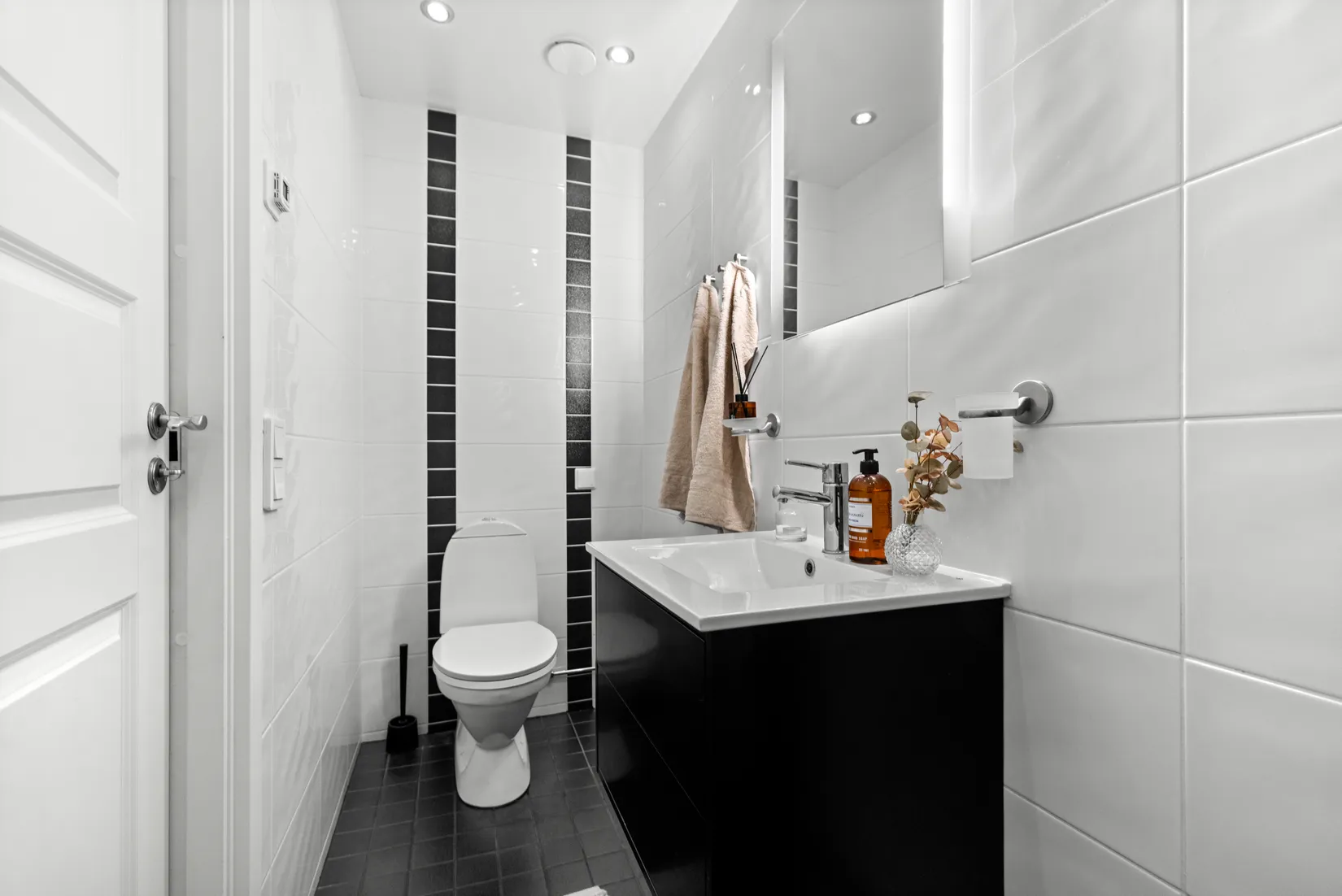 Radhus, Korpvägen 32, Tumba - Skäcklinge, Botkyrka
