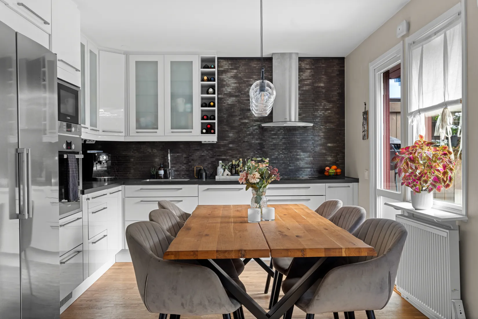 Radhus, Korpvägen 32, Tumba - Skäcklinge, Botkyrka