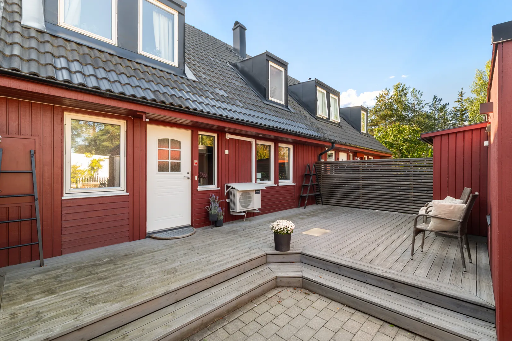 Radhus, Korpvägen 32, Tumba - Skäcklinge, Botkyrka
