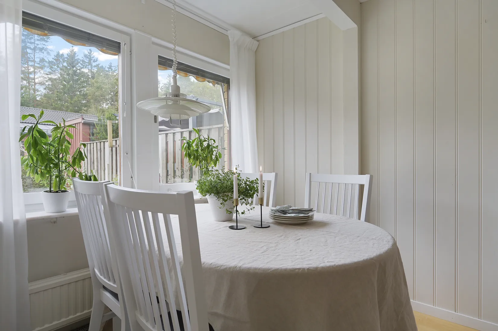 Radhus, Polstjärnans gränd 53, Skälby, Järfälla