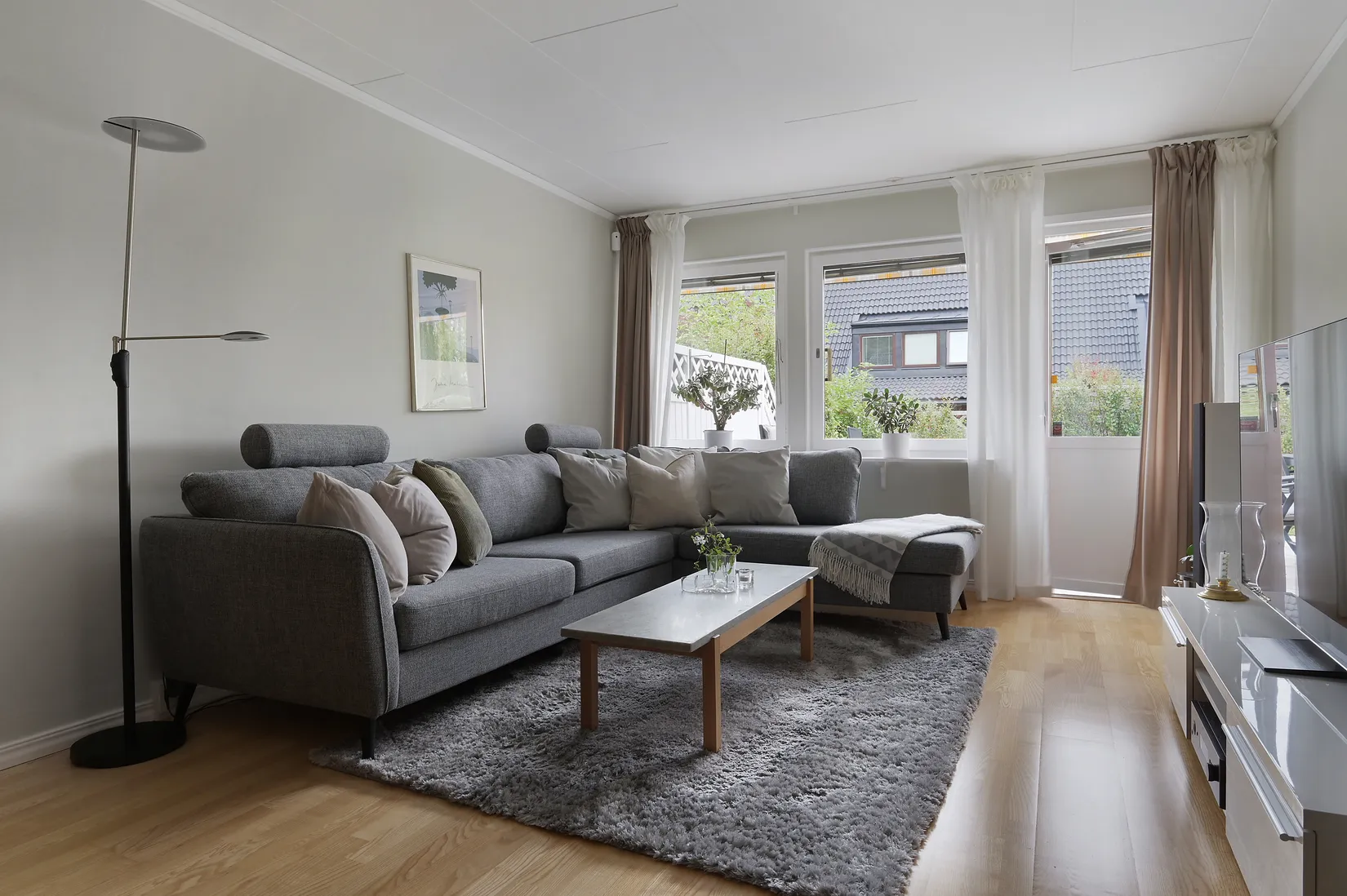Radhus, Polstjärnans gränd 53, Skälby, Järfälla