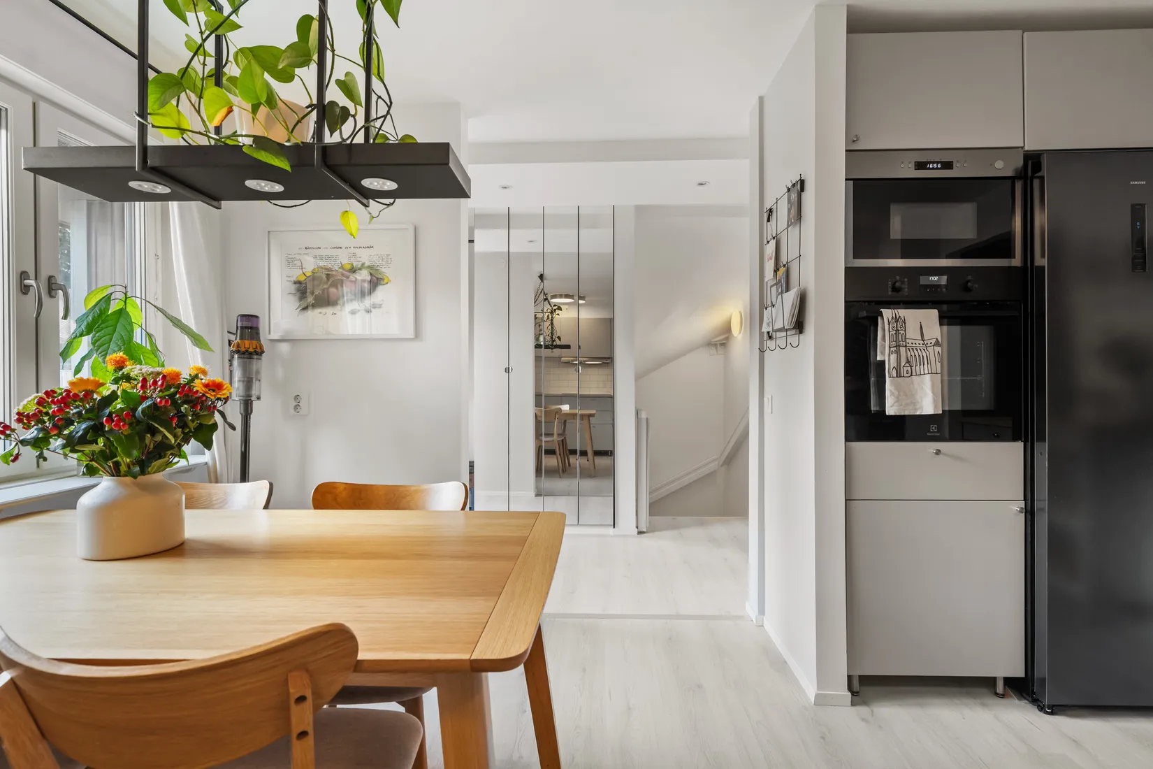 Radhus, Luleåvägen 351, Granloholm, Sundsvall