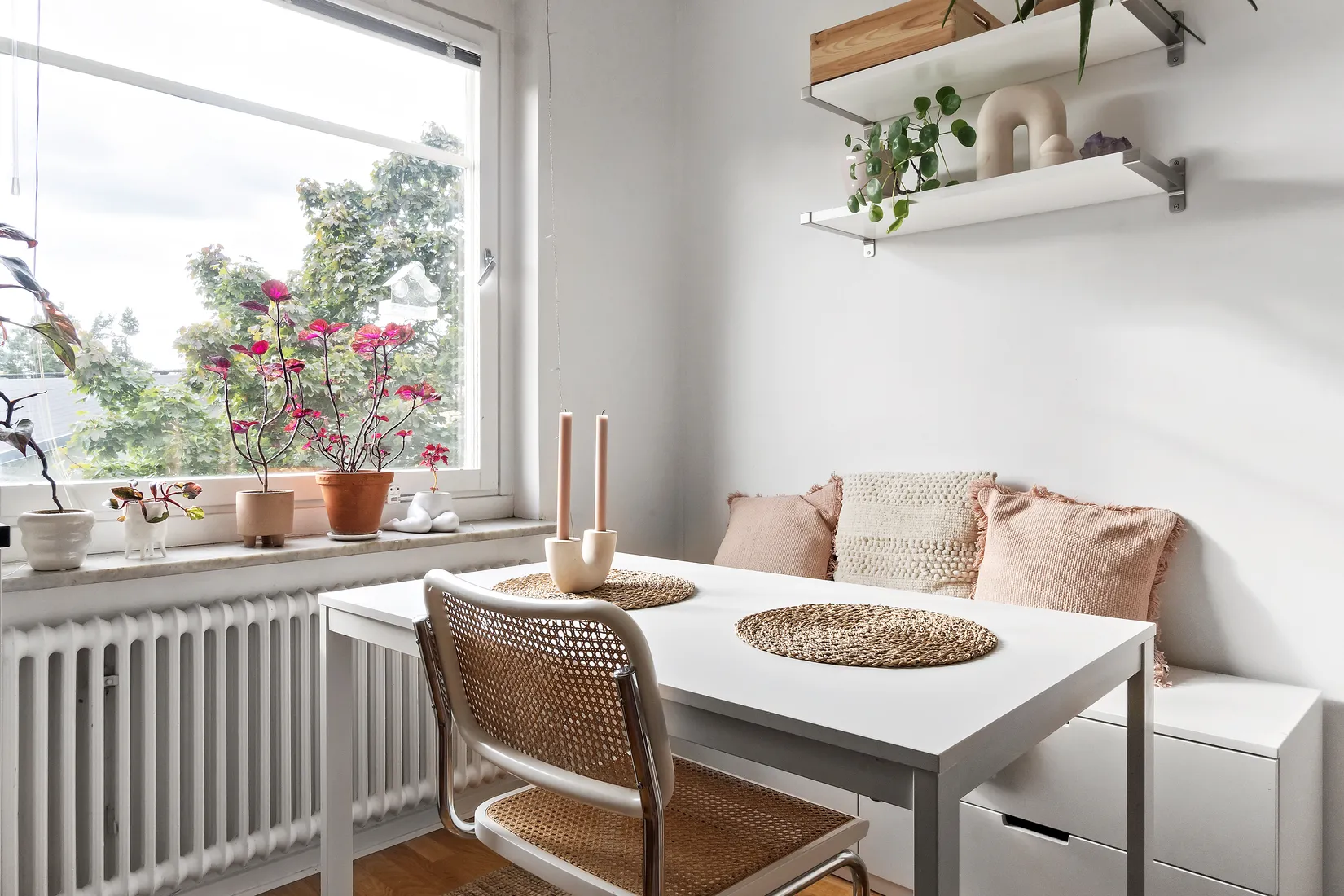 Bostadsrätt, Emågatan 14, 3tr, Bagarmossen, Stockholm