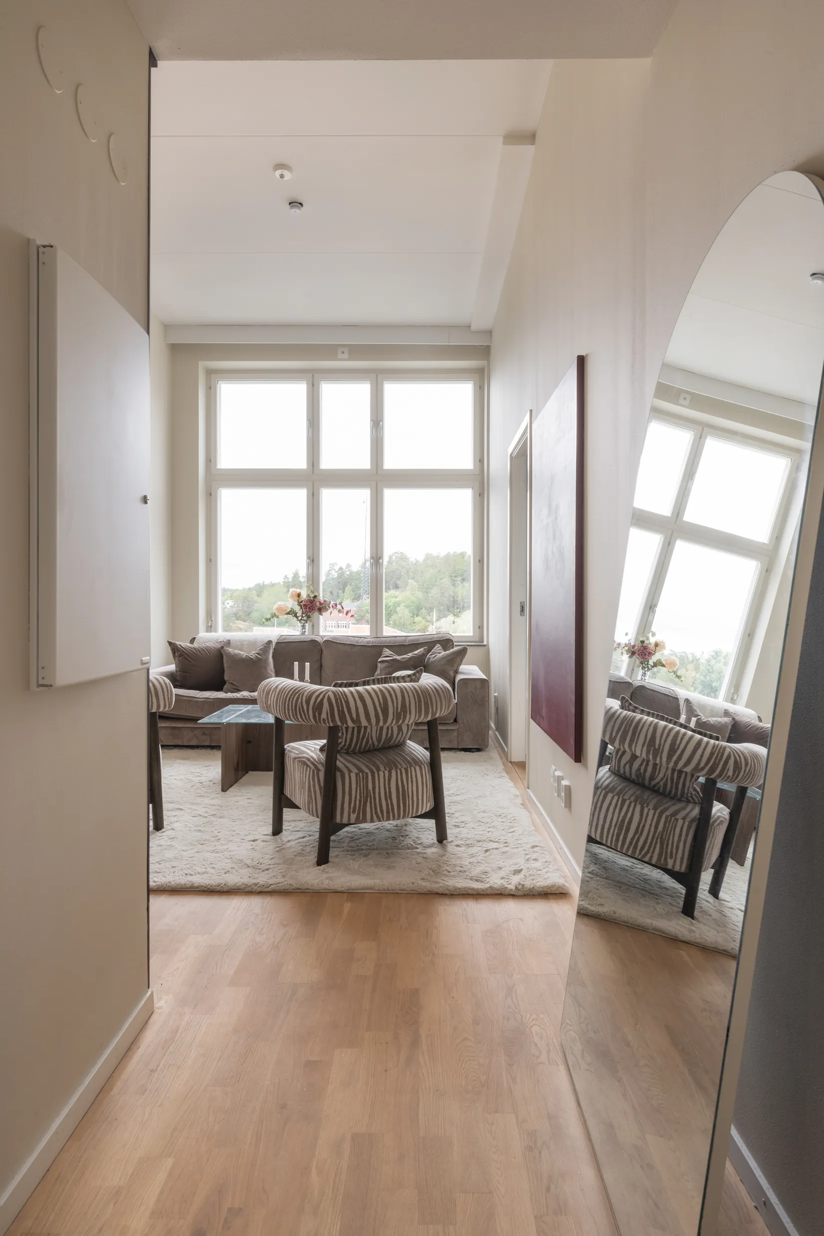 Bostadsrätt, Källtorpsvägen 9, 3,5 meter takhöjd!, Näsby Park, Täby