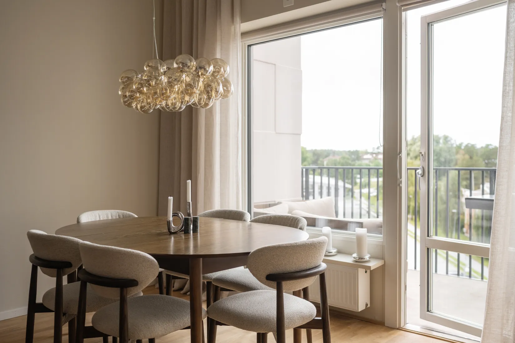 Bostadsrätt, Källtorpsvägen 9, 3,5 meter takhöjd!, Näsby Park, Täby
