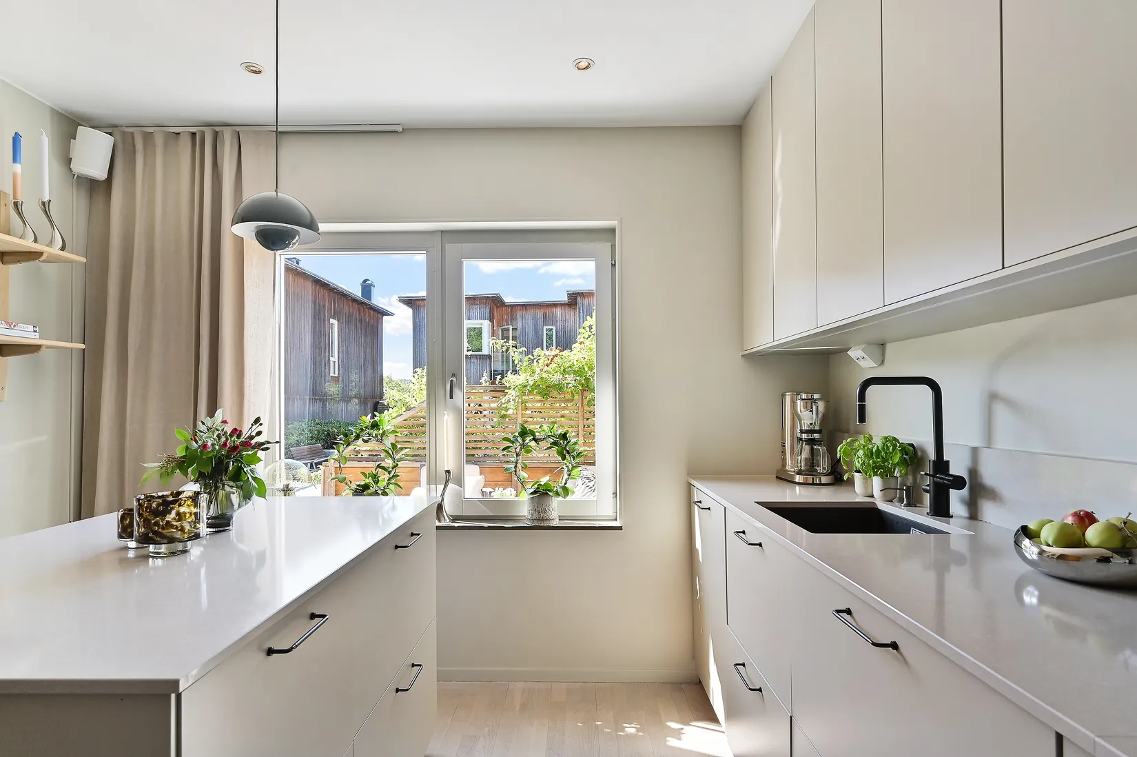 Radhus, Gällsta bygränd 7, Gällstaö, Ekerö