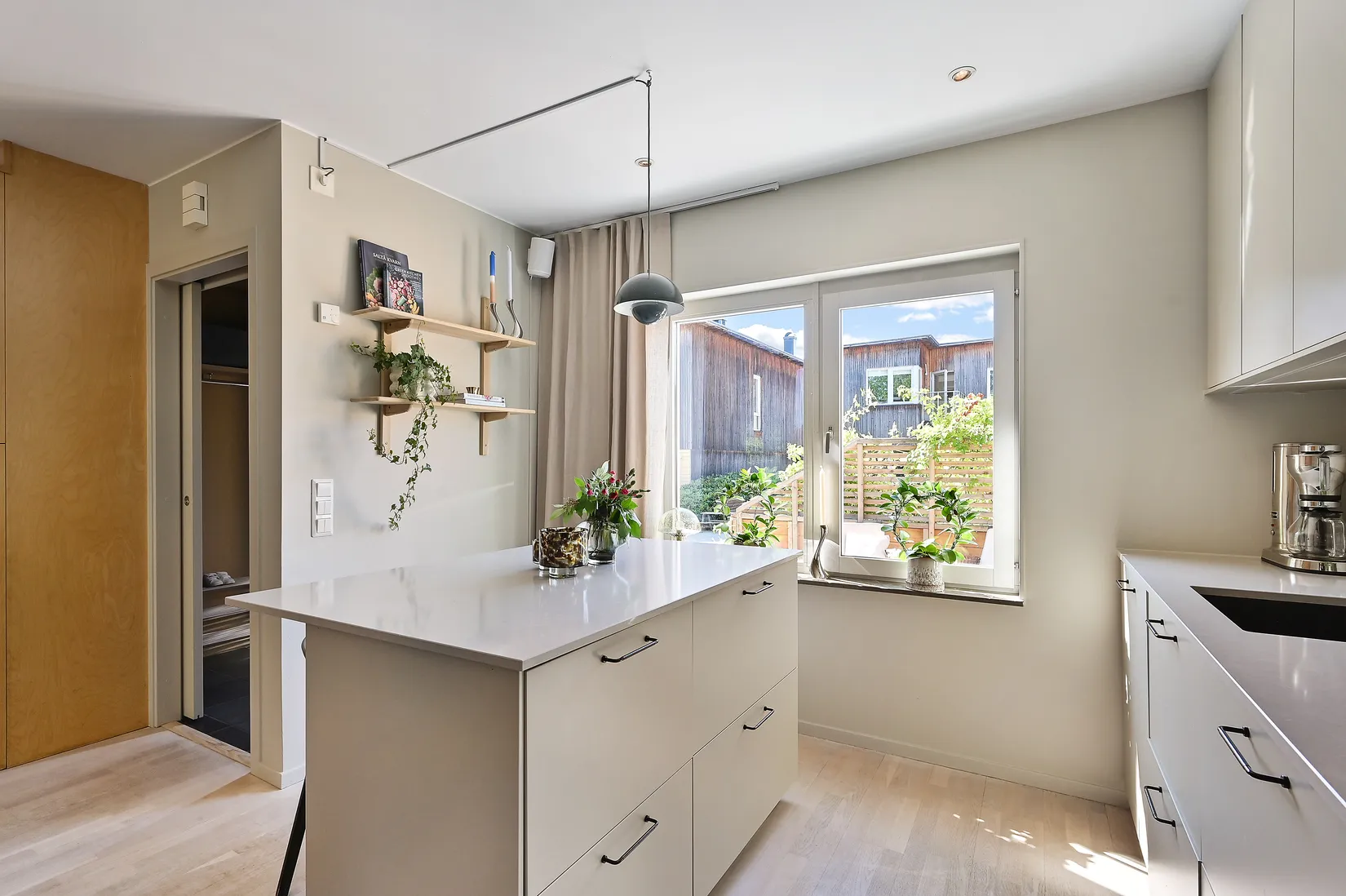 Radhus, Gällsta bygränd 7, Gällstaö, Ekerö