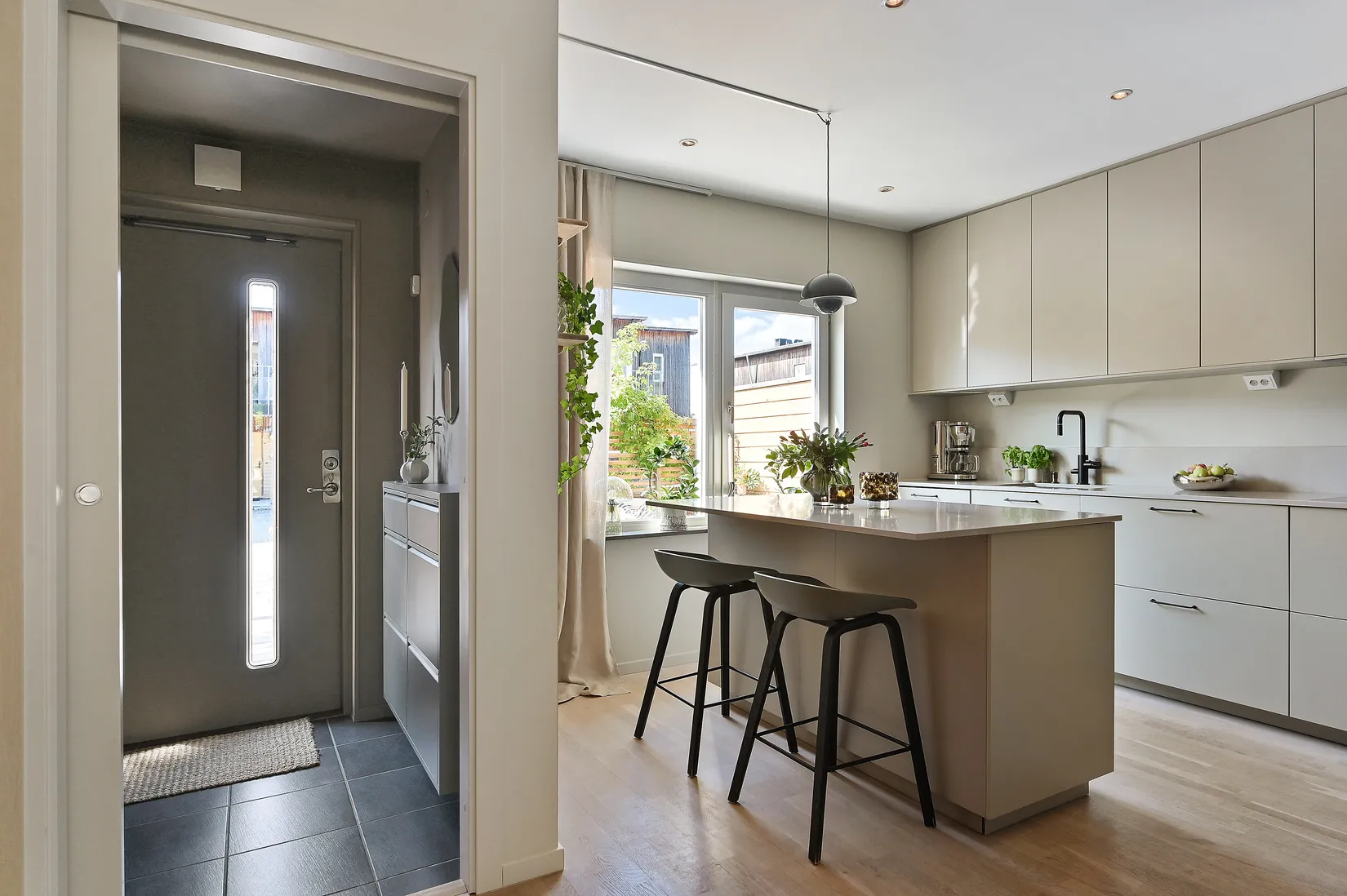 Radhus, Gällsta bygränd 7, Gällstaö, Ekerö