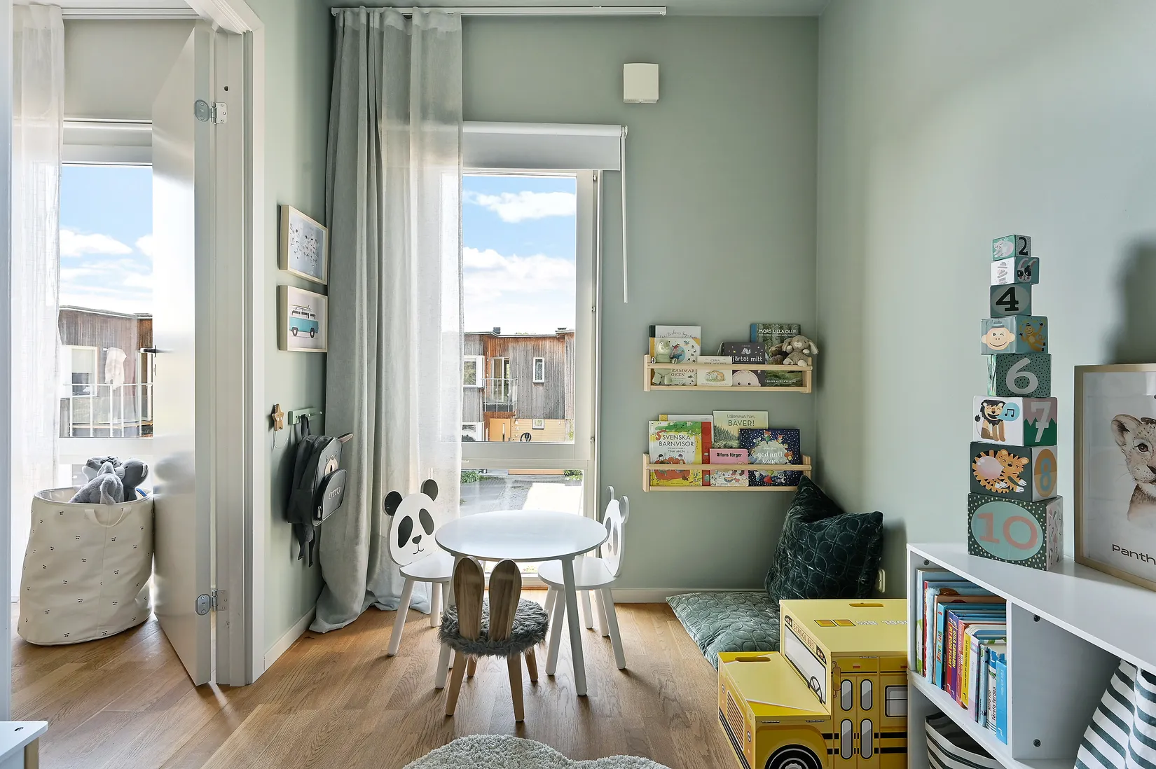 Radhus, Gällsta bygränd 7, Gällstaö, Ekerö