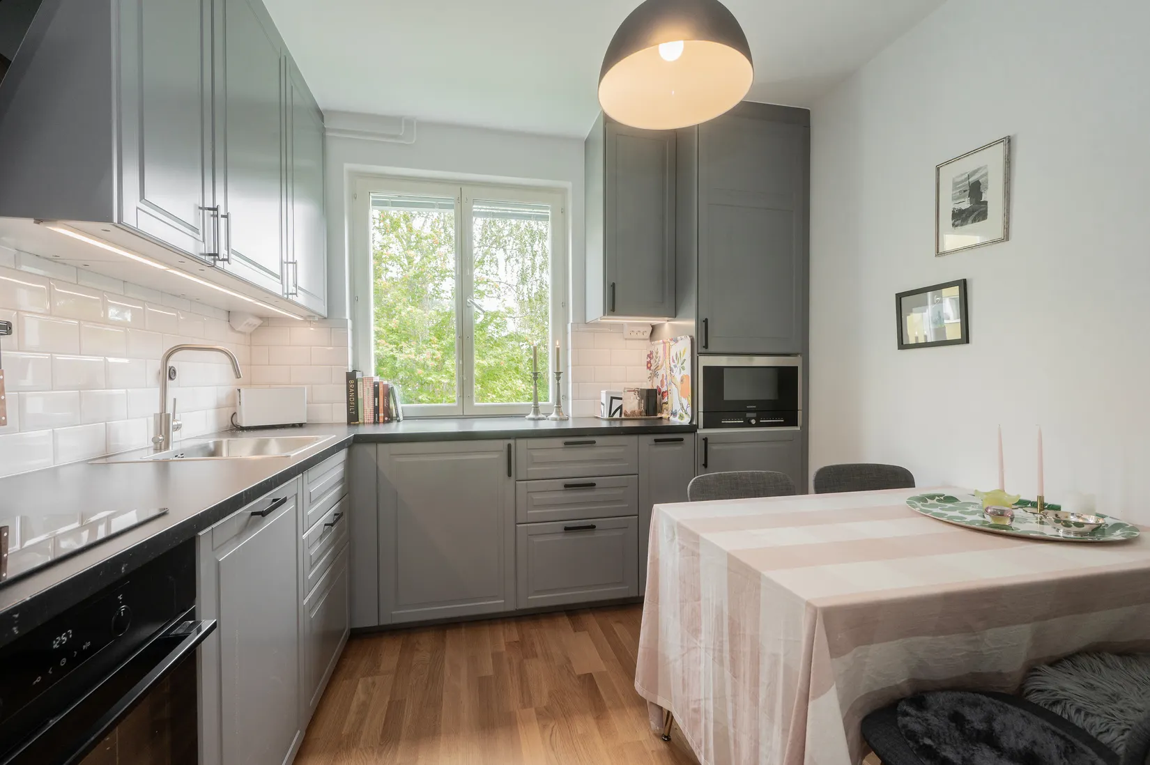 Bostadsrätt, Edsvägen 4, Centrala Huddinge, Huddinge