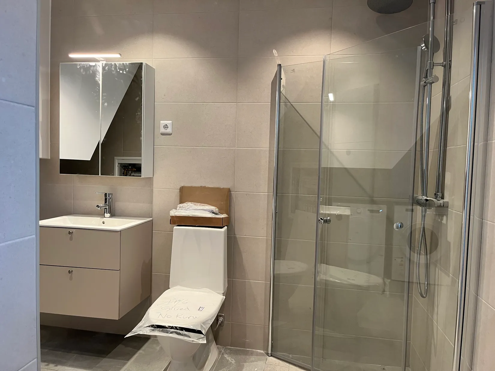 Radhus, Flintvägen 13B, Skälby, Järfälla