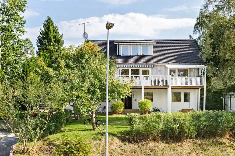 Villa, Bokvägen 8A, Fornudden-Persudde, Tyresö