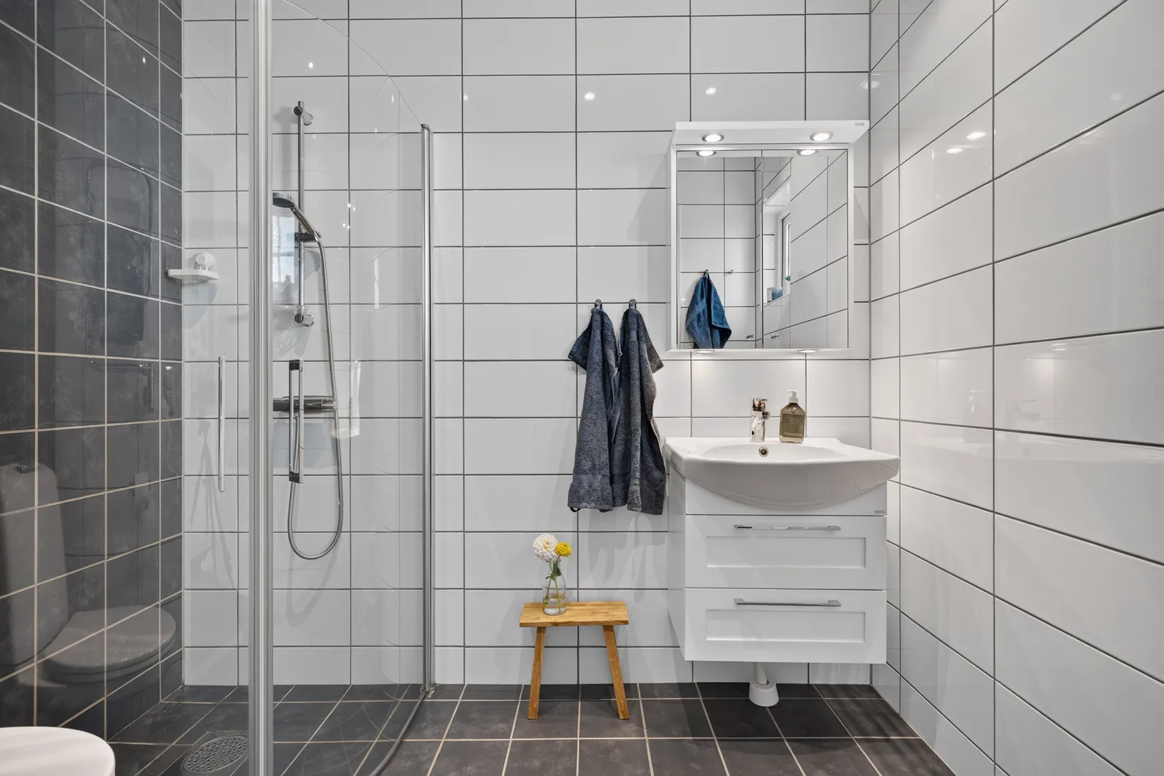 Radhus, Ulsavilagatan 25A, Norra Ormesta, Örebro