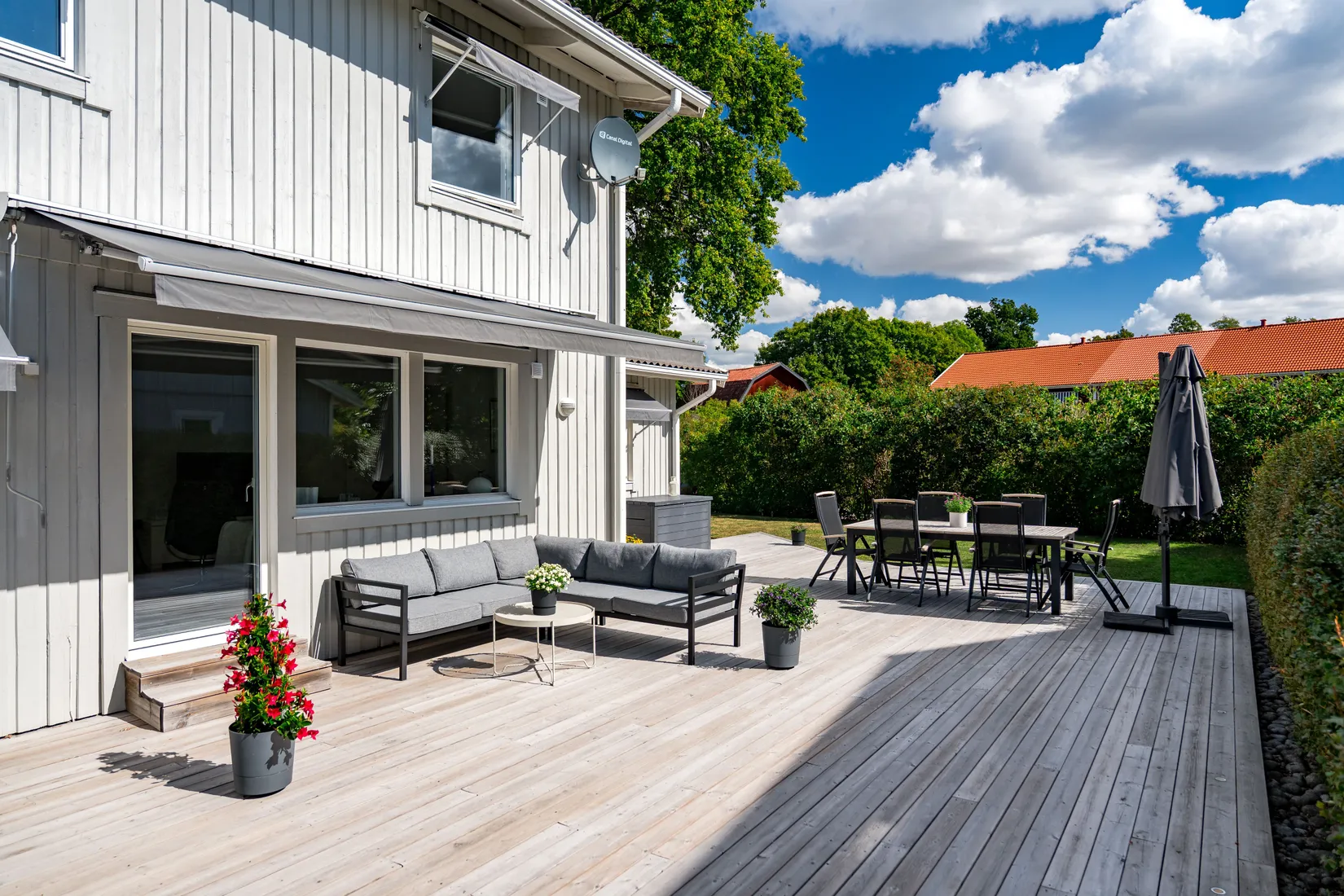 Radhus, Herrgårdsvägen 11, Sunnersta, Uppsala