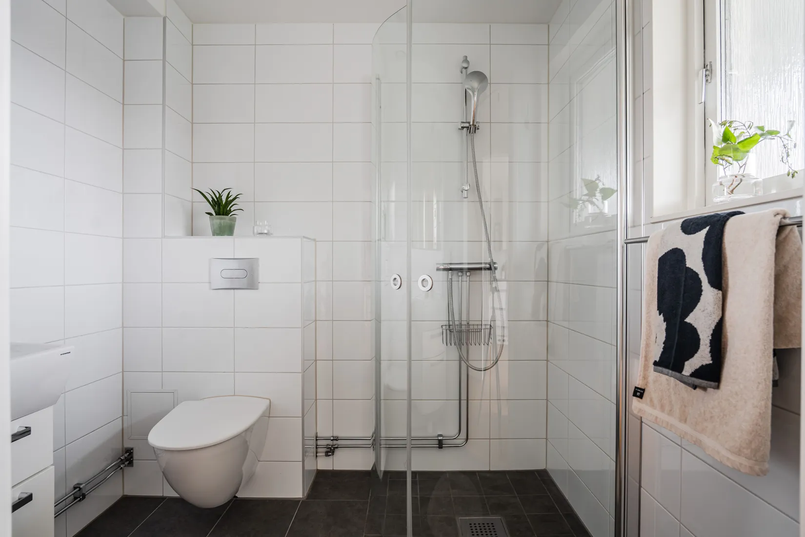 Radhus, Herrgårdsvägen 11, Sunnersta, Uppsala
