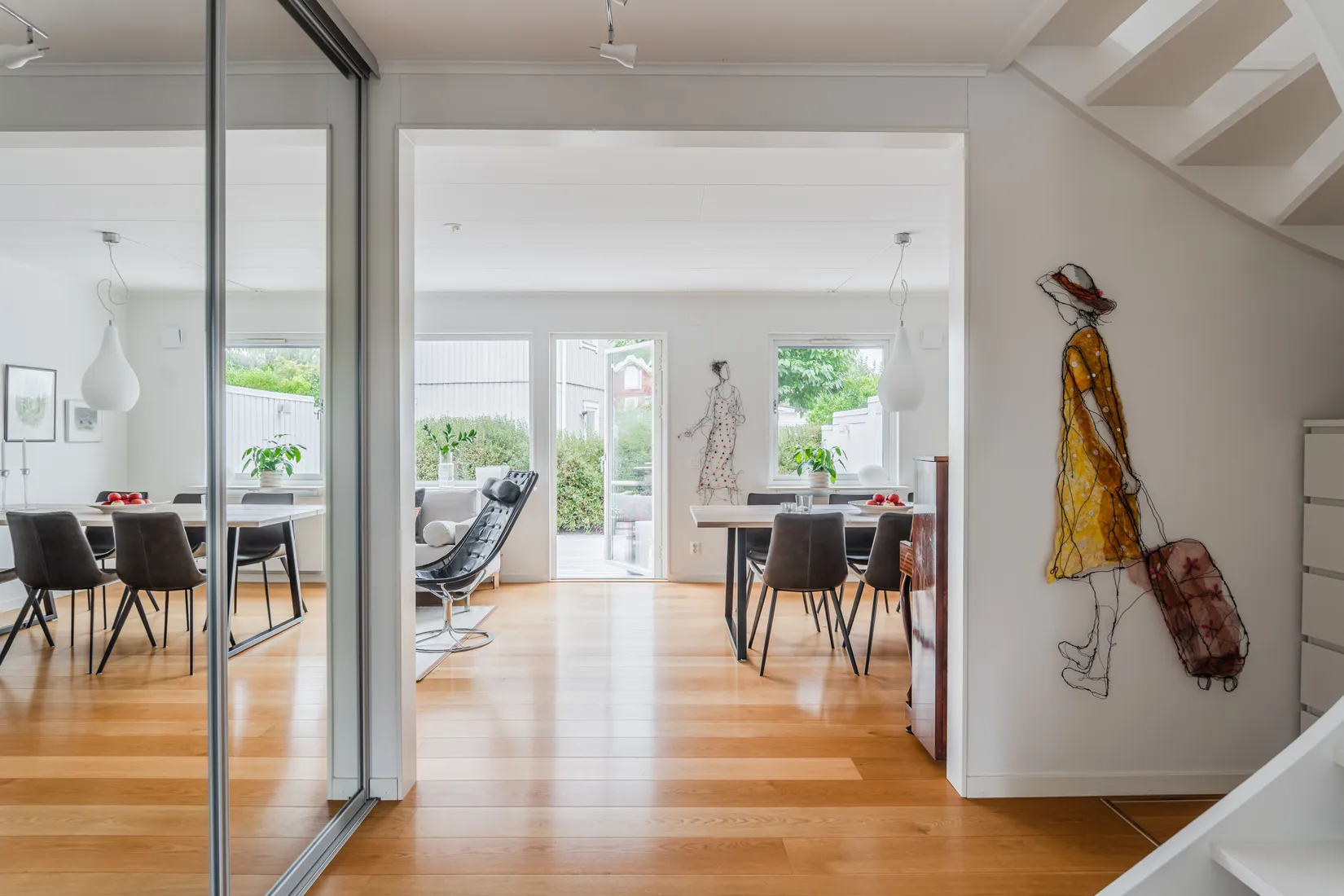 Radhus, Herrgårdsvägen 11, Sunnersta, Uppsala