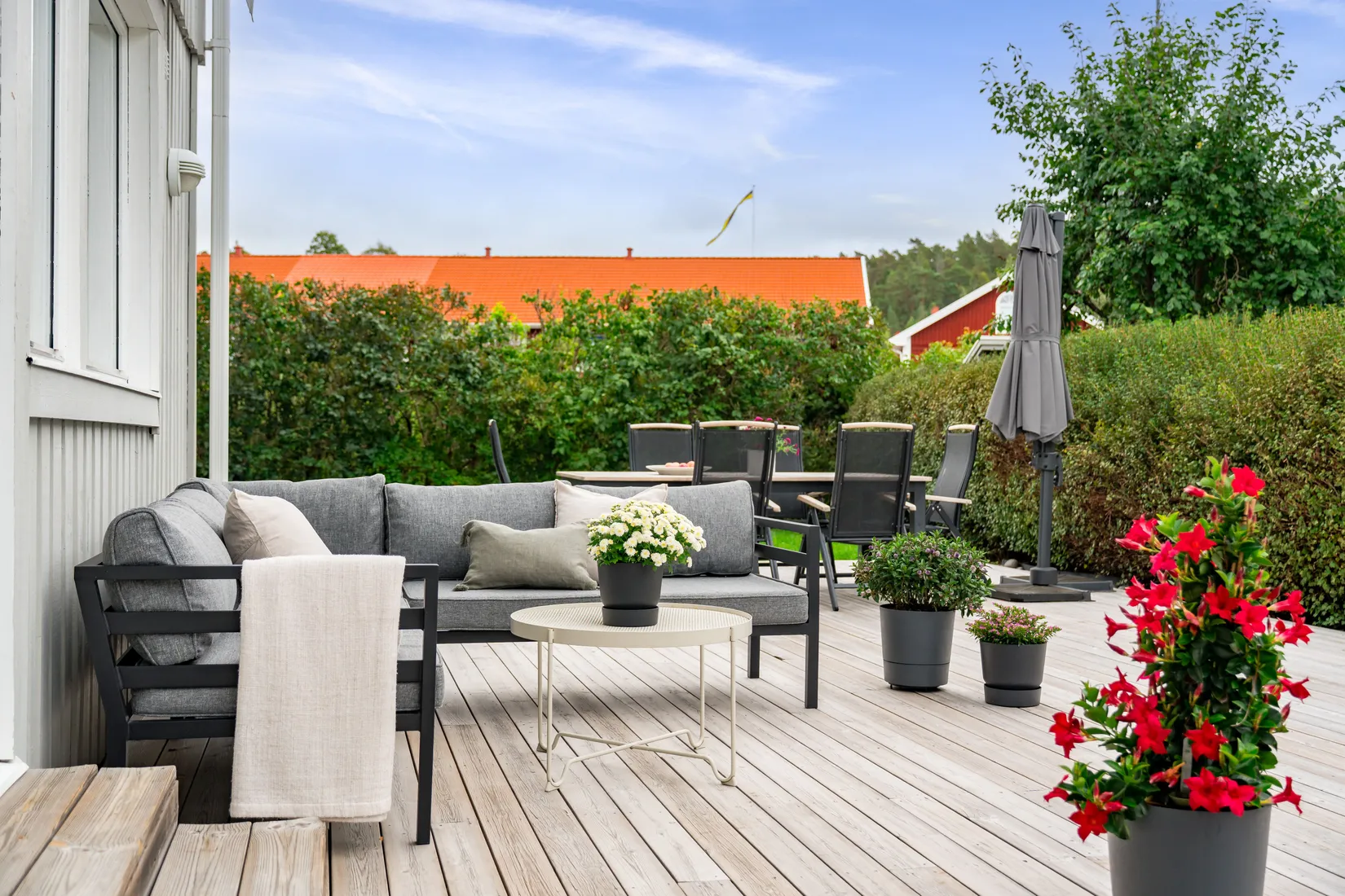 Radhus, Herrgårdsvägen 11, Sunnersta, Uppsala