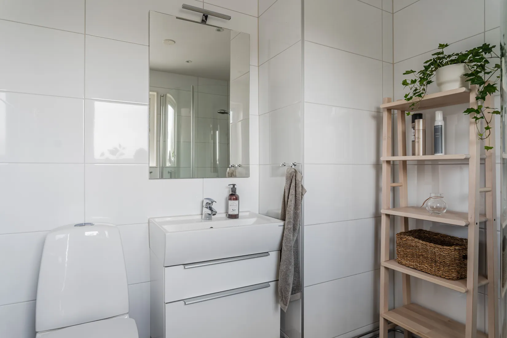 Radhus, Herrgårdsvägen 11, Sunnersta, Uppsala